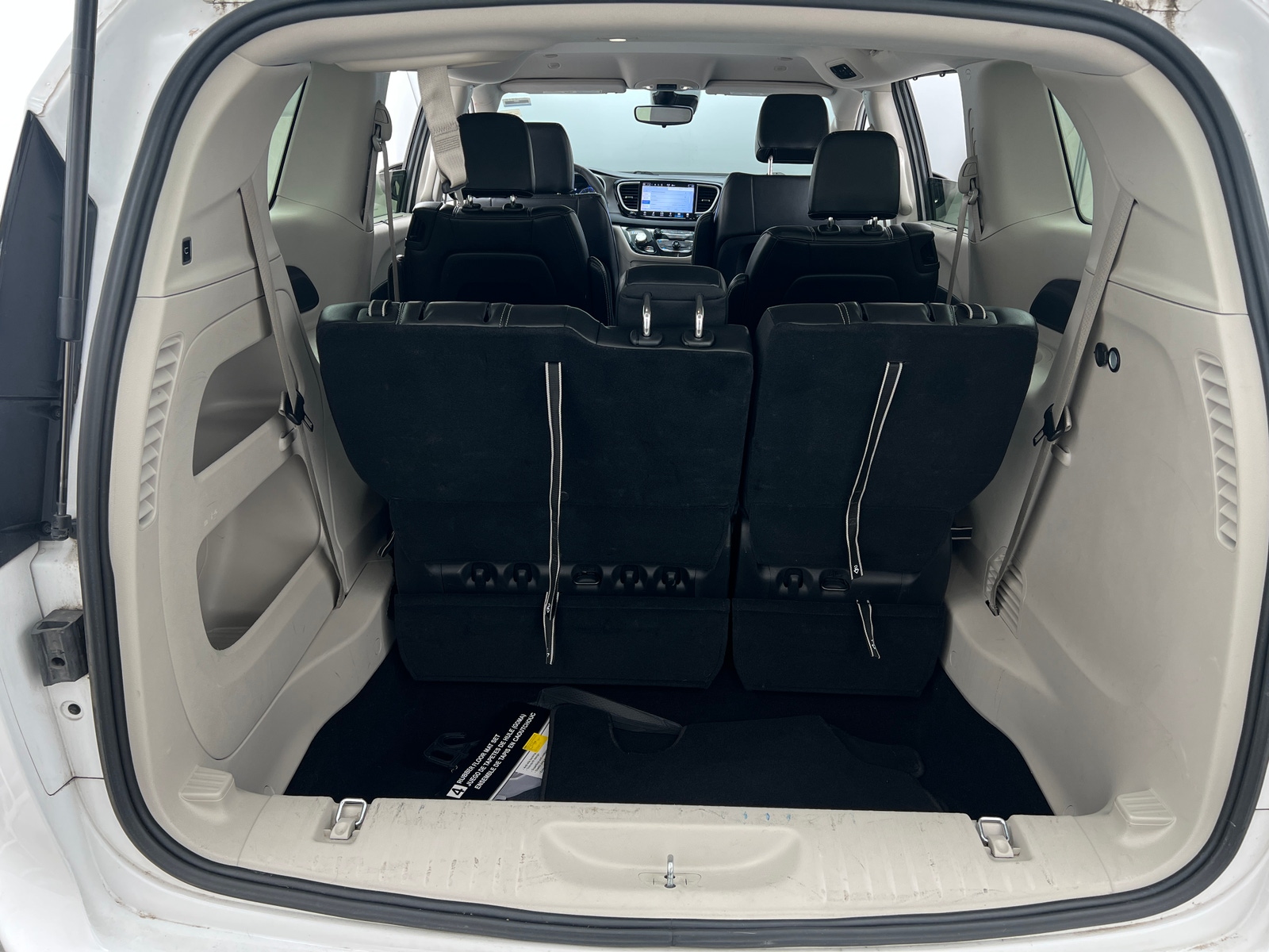 Thumbnail: 2024 Chrysler Pacifica - 6