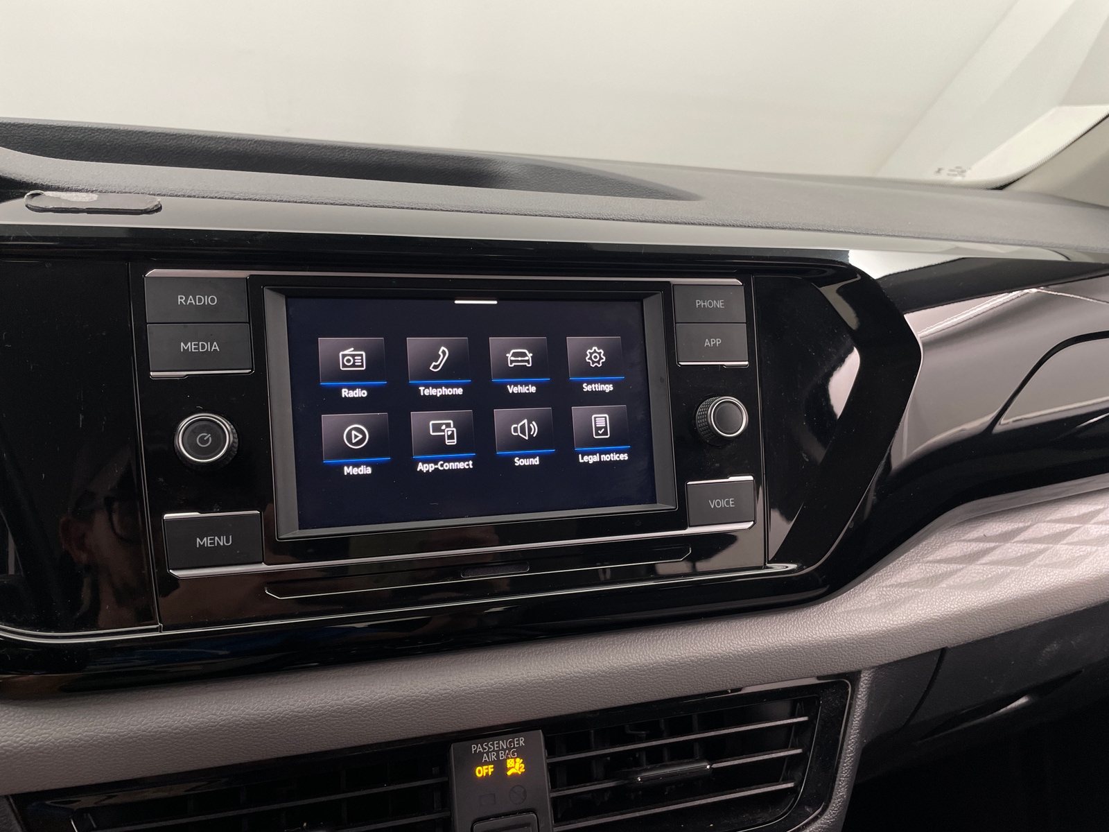 Thumbnail: 2024 Volkswagen Taos - 4