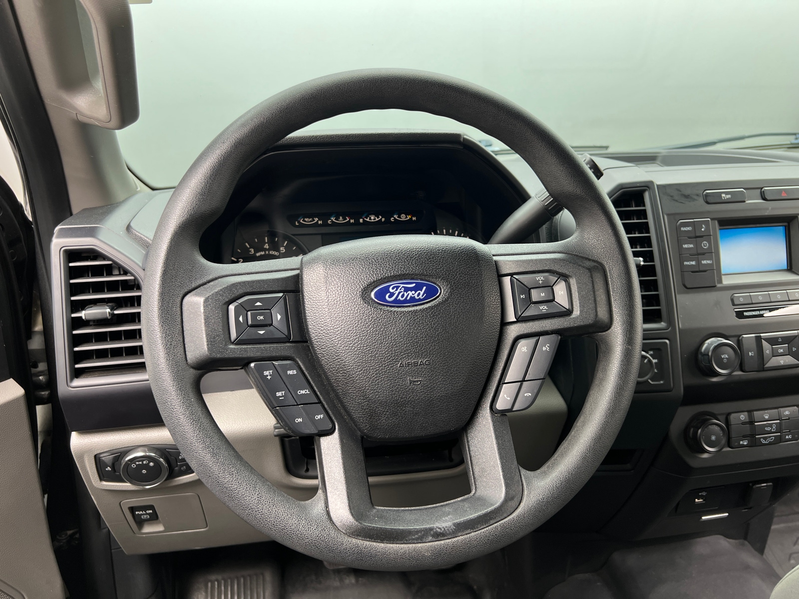 Thumbnail: 2017 Ford Econoline - 5