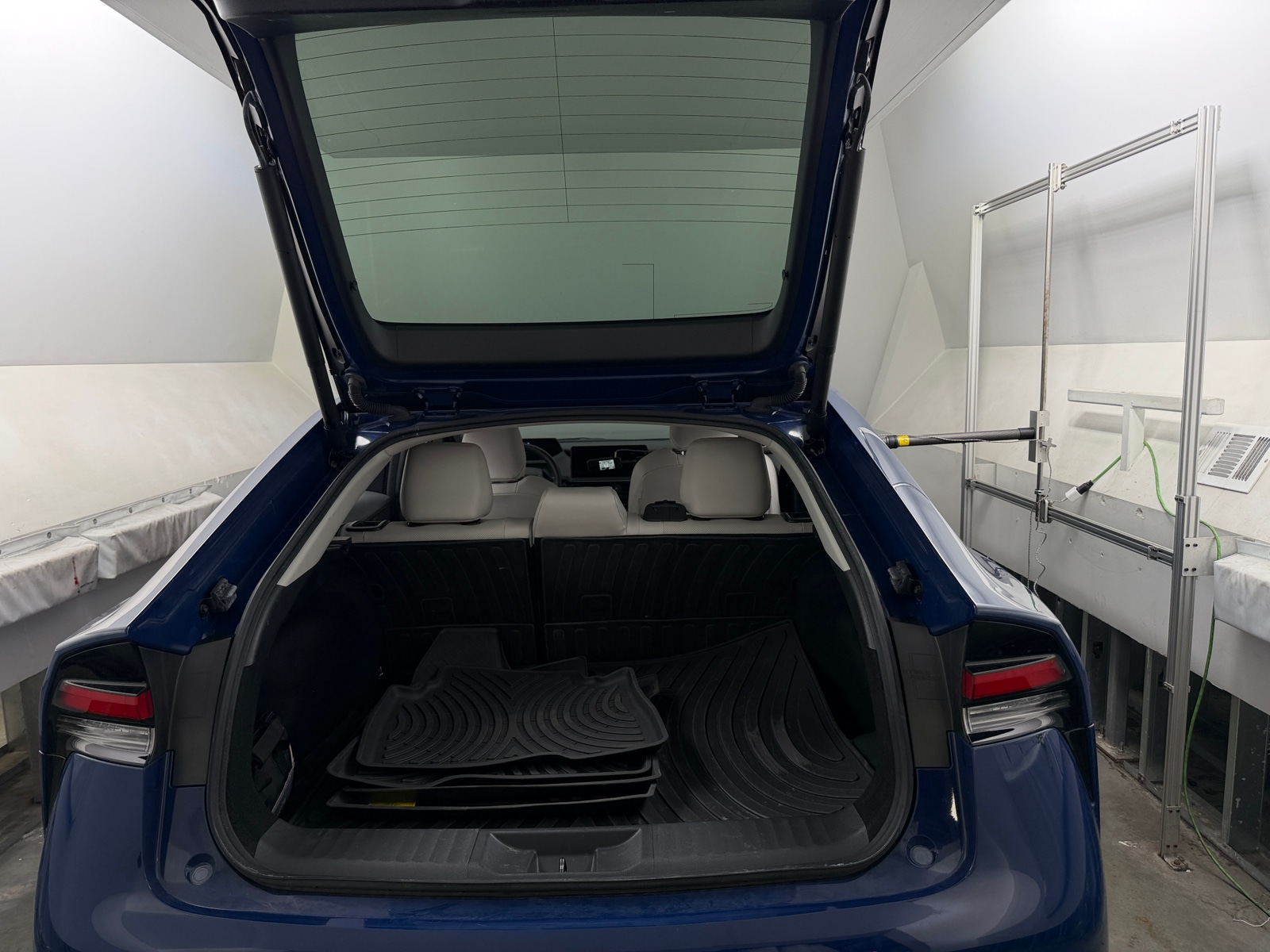 Thumbnail: 2023 Toyota Prius - 7