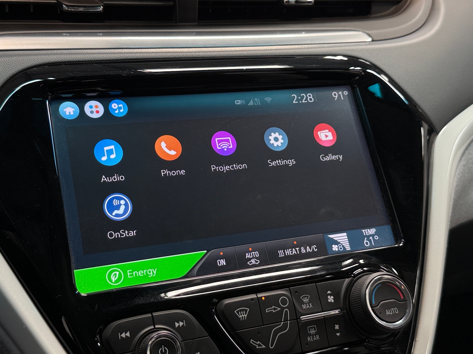 Thumbnail: 2018 Chevrolet Bolt EV - 4