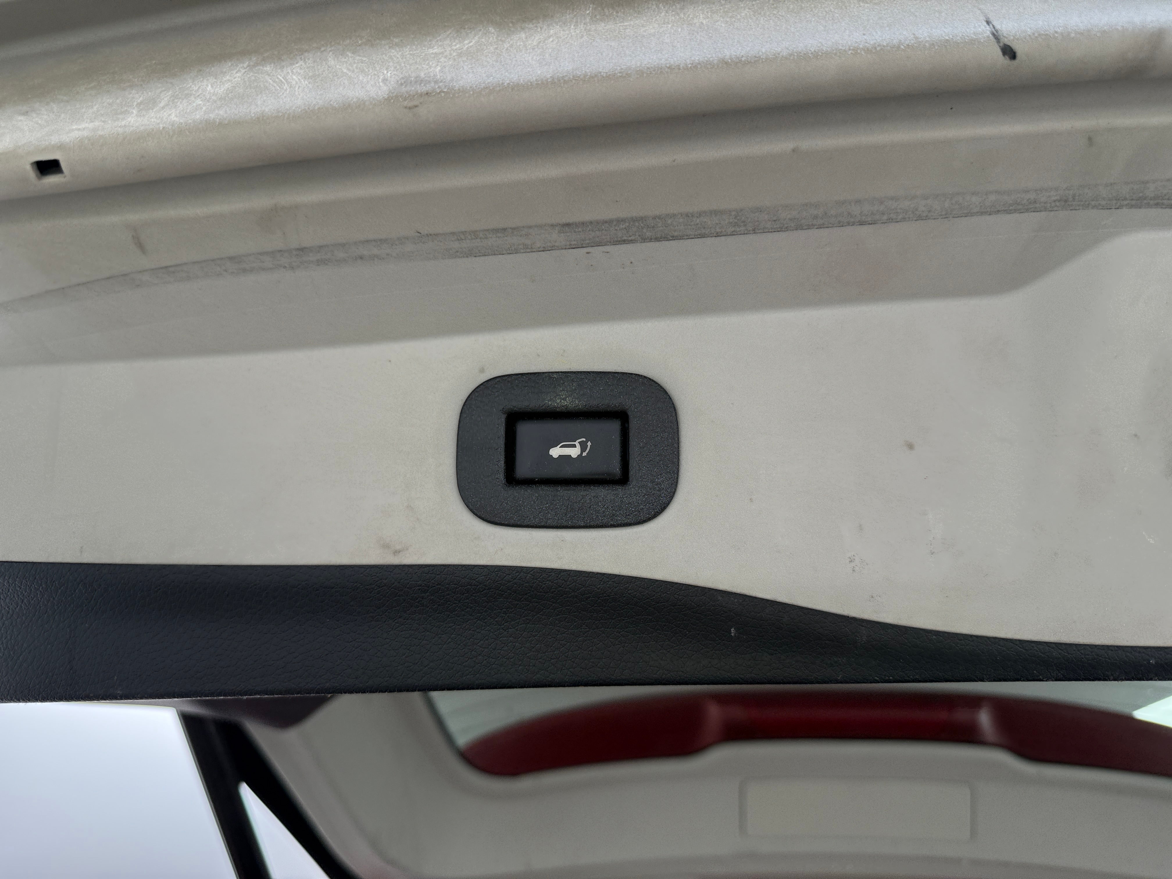 Used 2014 Nissan Rogue SL with VIN 5N1AT2MV5EC815969 for sale in Pewaukee, WI