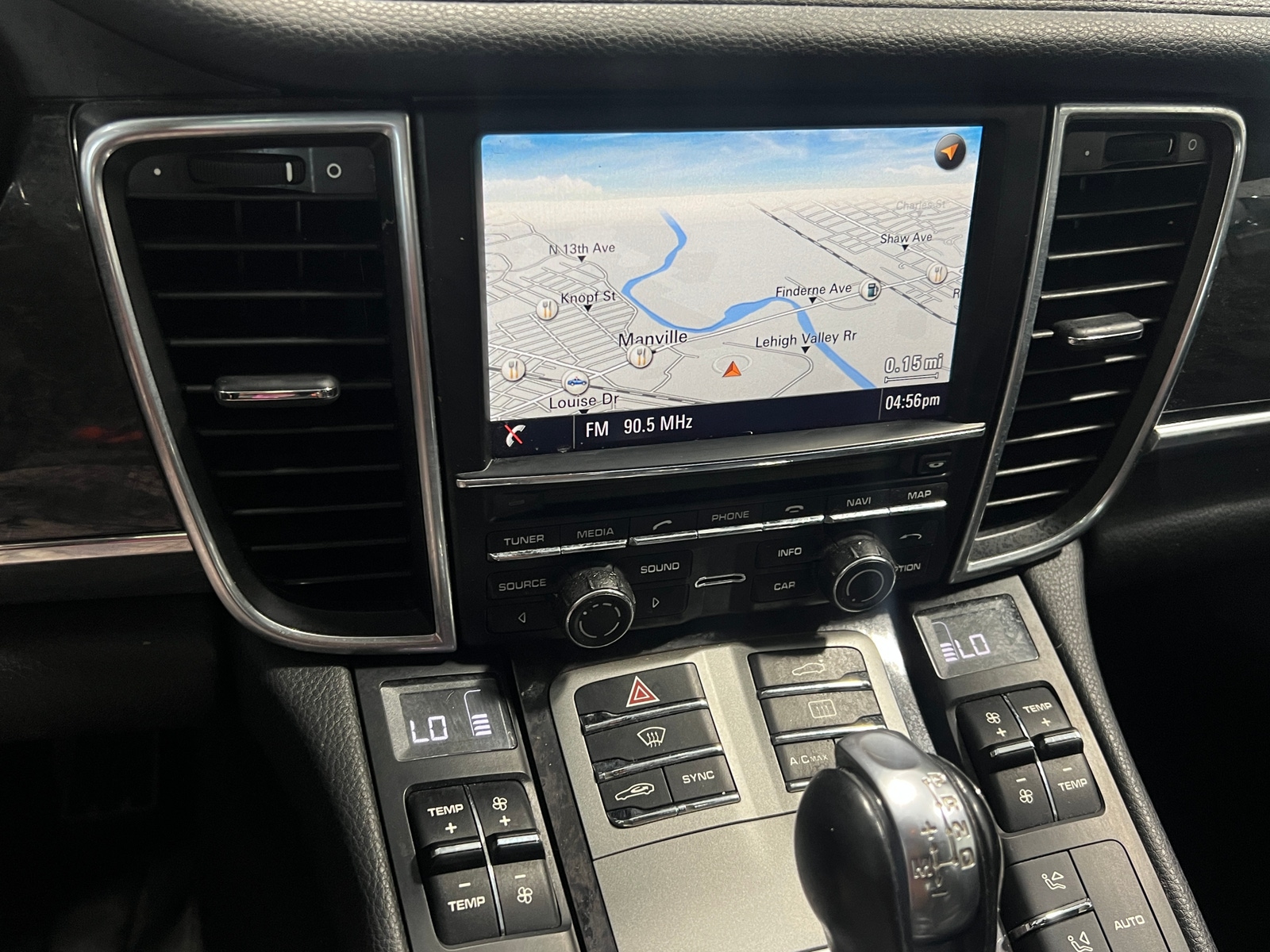 Thumbnail: 2015 Porsche Panamera - 4