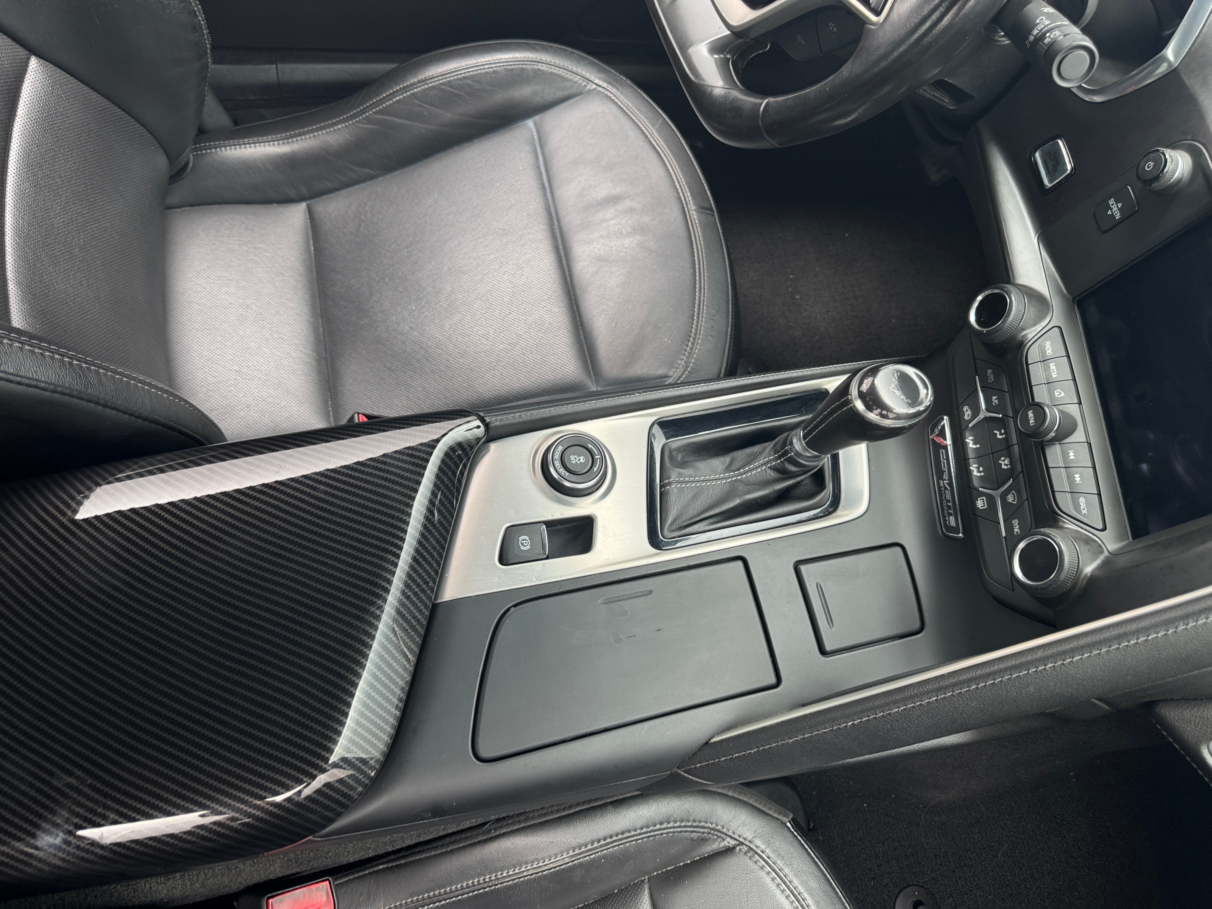 2019 Chevrolet Corvette 1LT - Photo 2