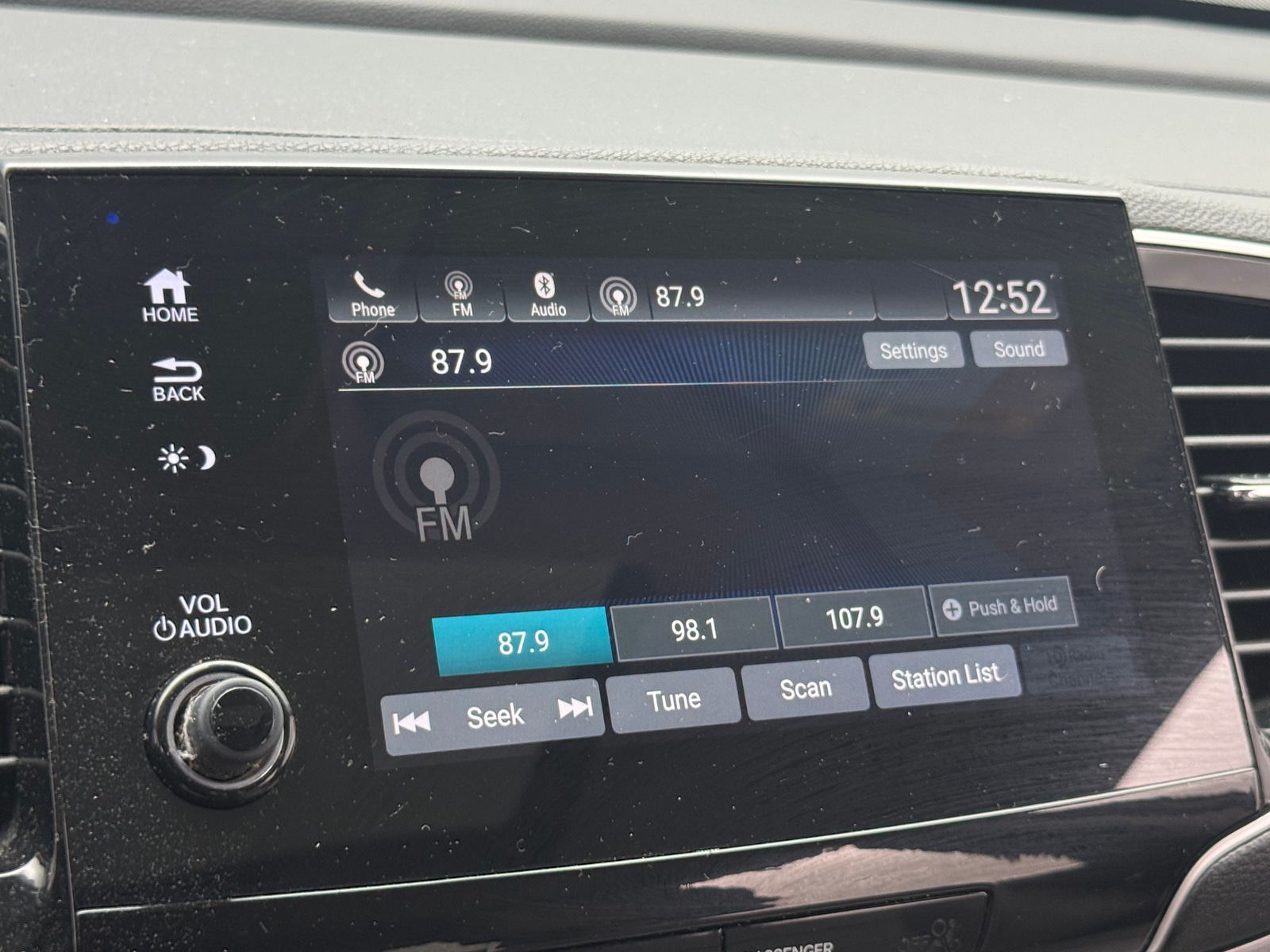 Thumbnail: 2019 Honda Pilot - 3