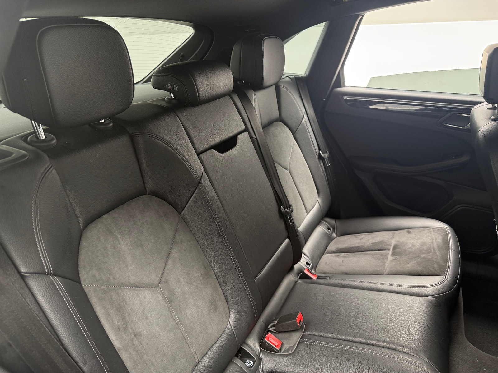 Thumbnail: 2019 Porsche Macan - 6