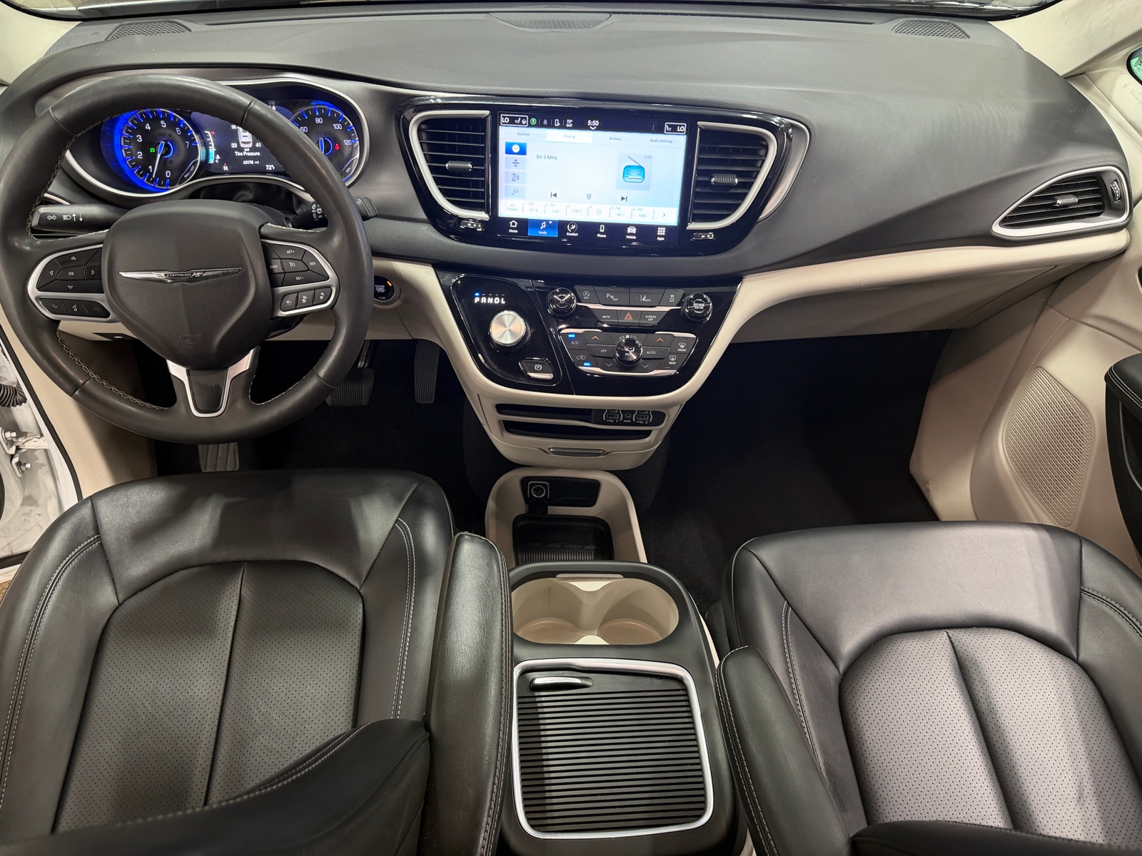 Thumbnail: 2024 Chrysler Pacifica - 2