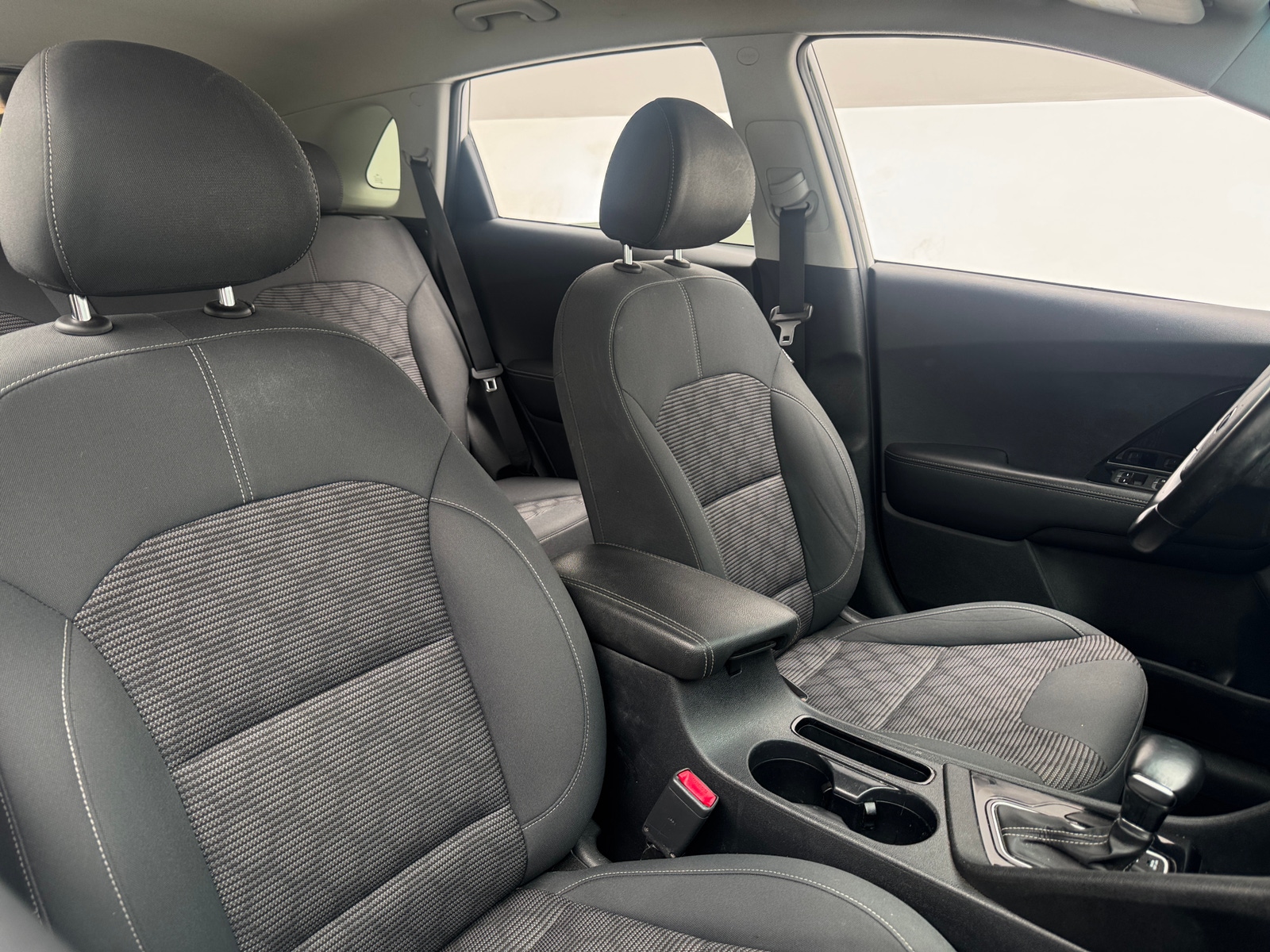 Thumbnail: 2020 Kia Niro - 2