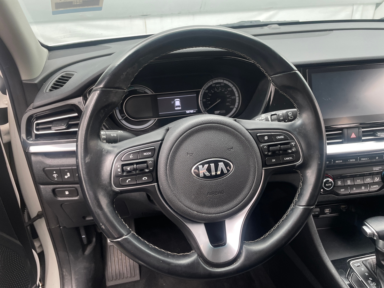 Thumbnail: 2020 Kia Niro - 5