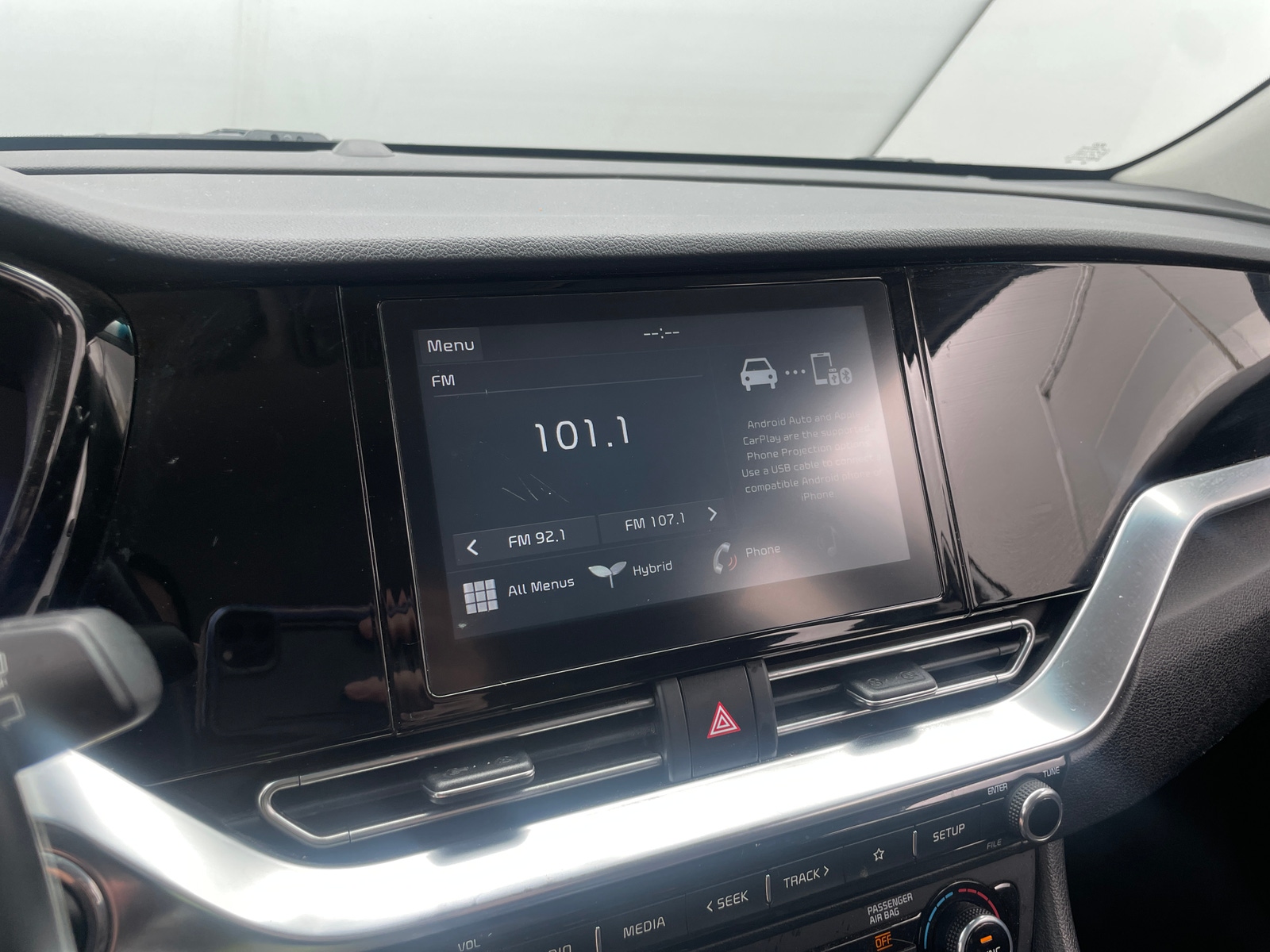 Thumbnail: 2020 Kia Niro - 4