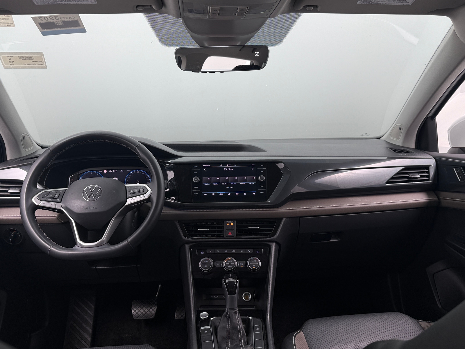 Thumbnail: 2022 Volkswagen Taos - 3