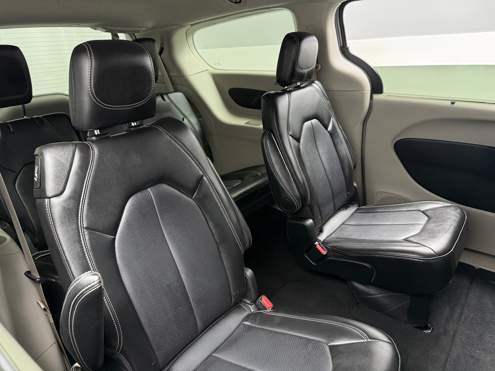 Thumbnail: 2024 Chrysler Pacifica - 5