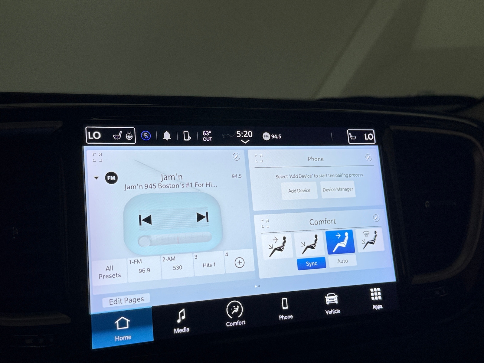 Thumbnail: 2024 Chrysler Pacifica - 3
