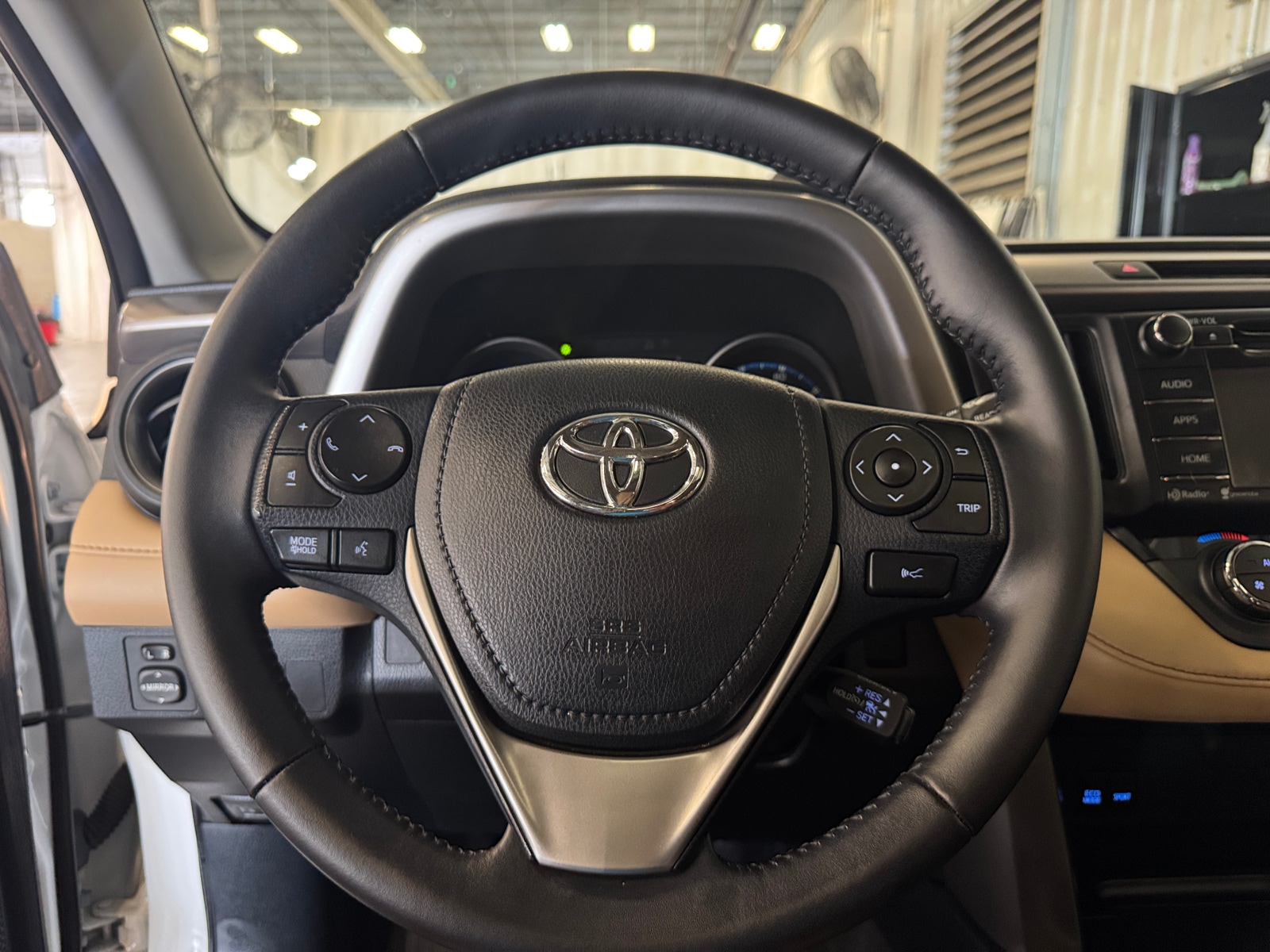 Thumbnail: 2017 Toyota RAV4 - 5