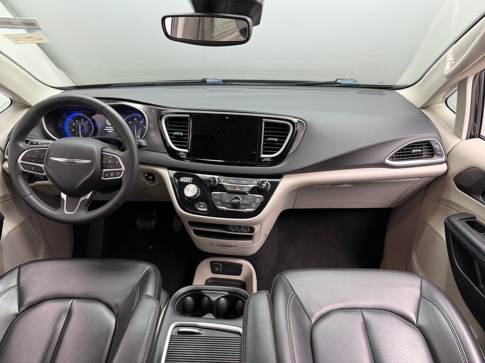 Thumbnail: 2023 Chrysler Pacifica - 2