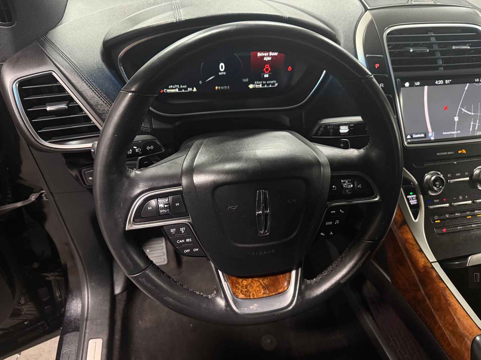 Thumbnail: 2019 Lincoln Nautilus - 4
