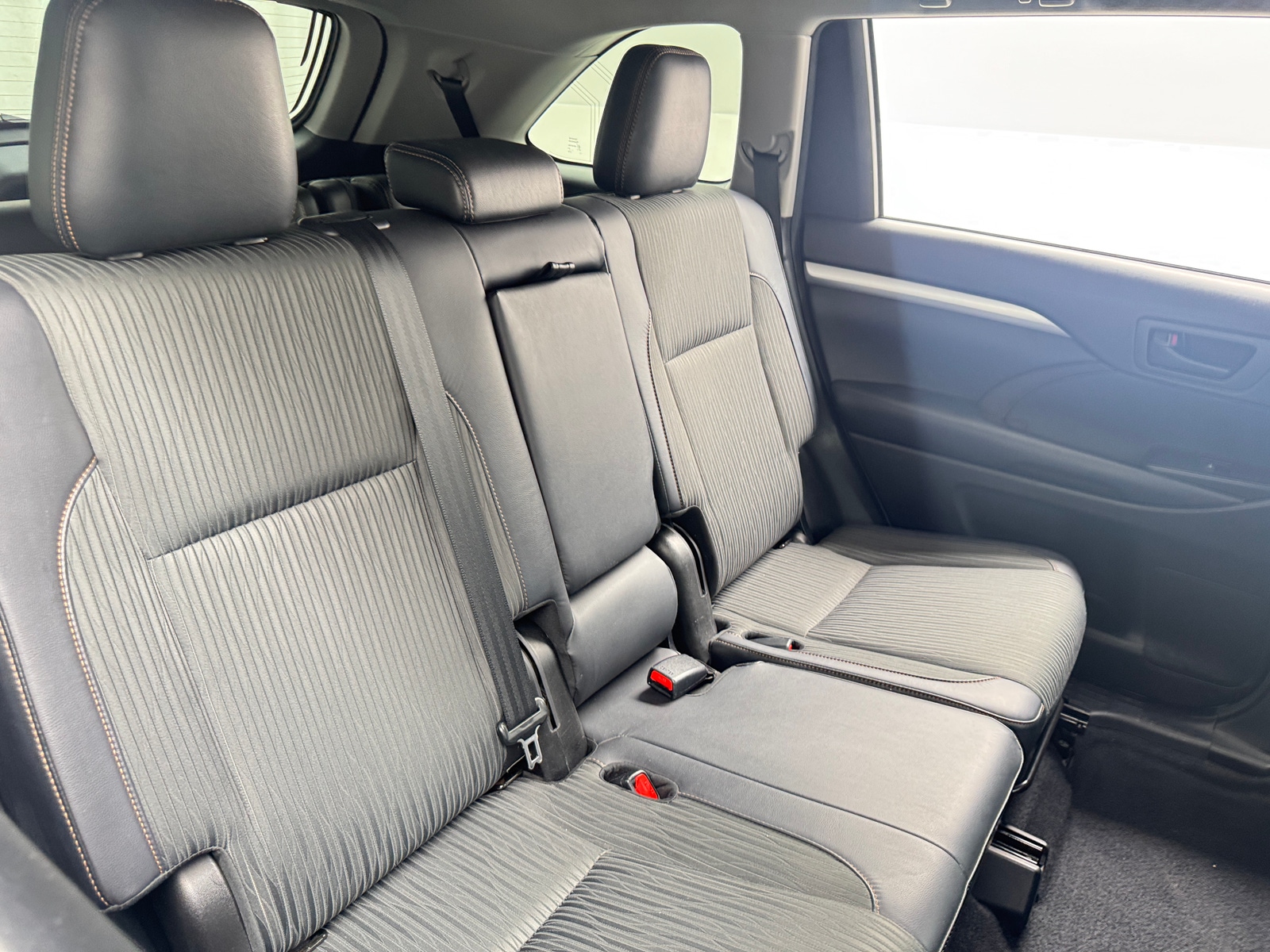 Thumbnail: 2018 Toyota Highlander - 6