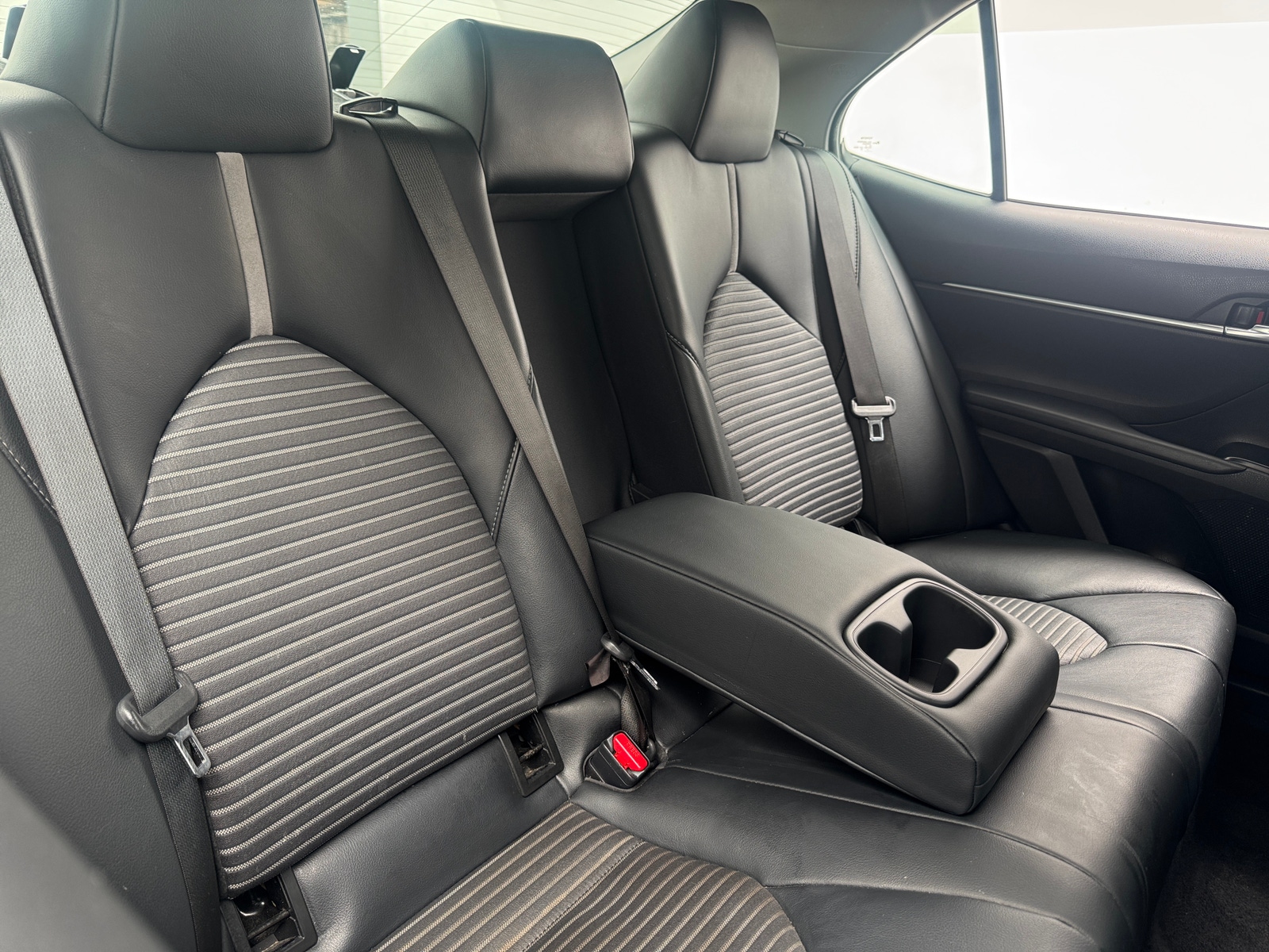 Thumbnail: 2020 Toyota Camry - 6