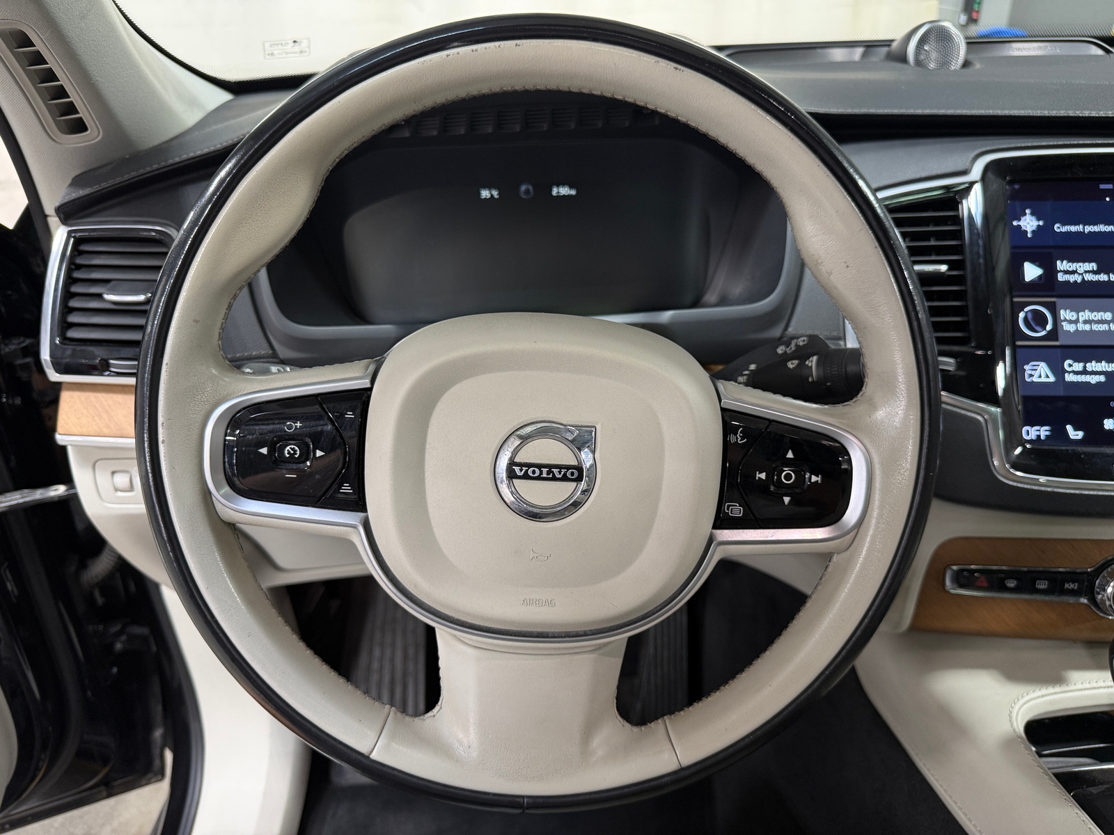 Thumbnail: 2019 Volvo XC90 - 5