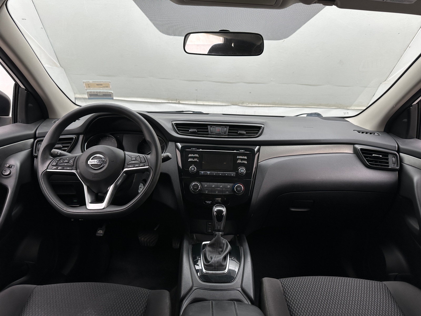 Thumbnail: 2018 Nissan Rogue Sport - 3