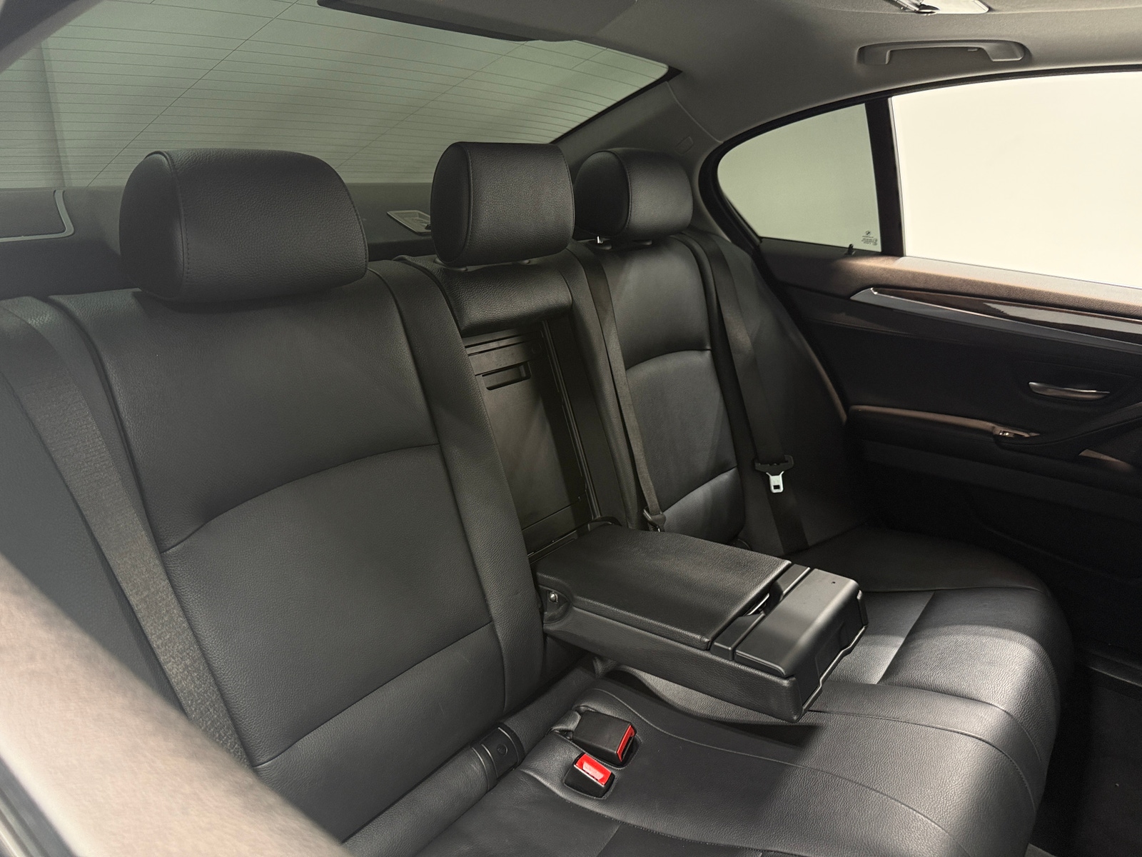 Thumbnail: 2015 BMW 5 Series - 6