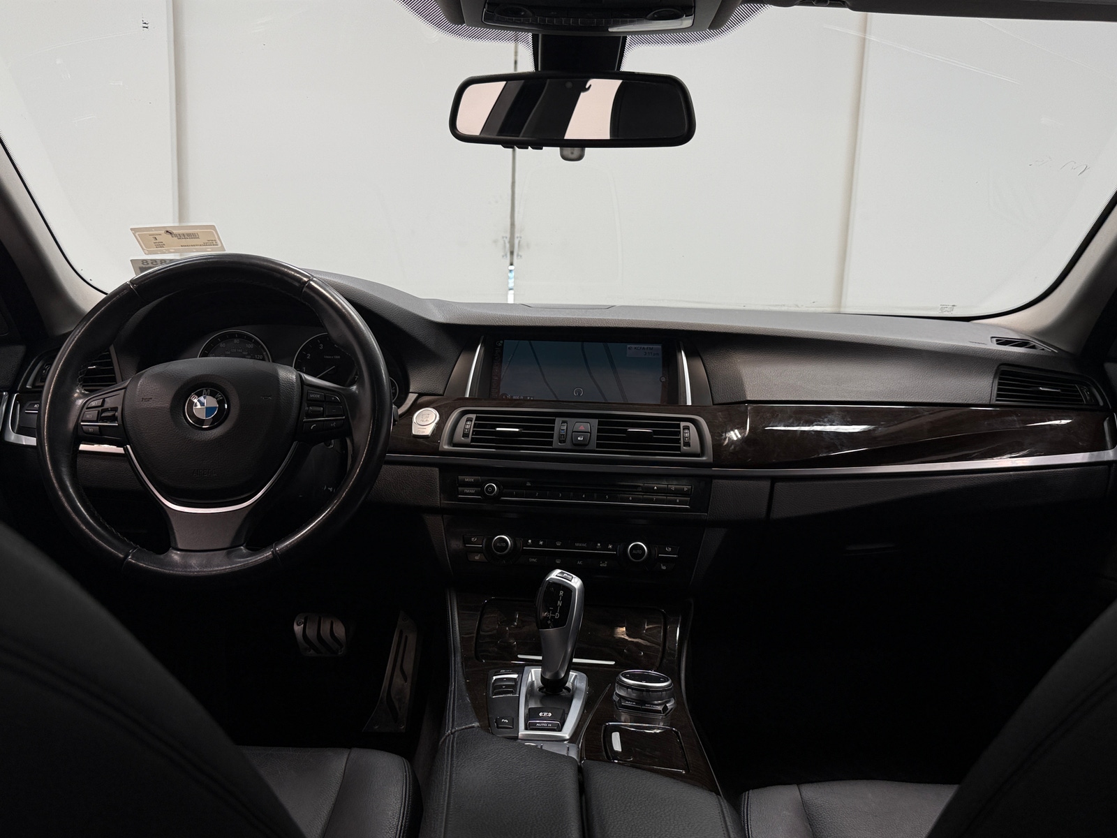 Thumbnail: 2015 BMW 5 Series - 3