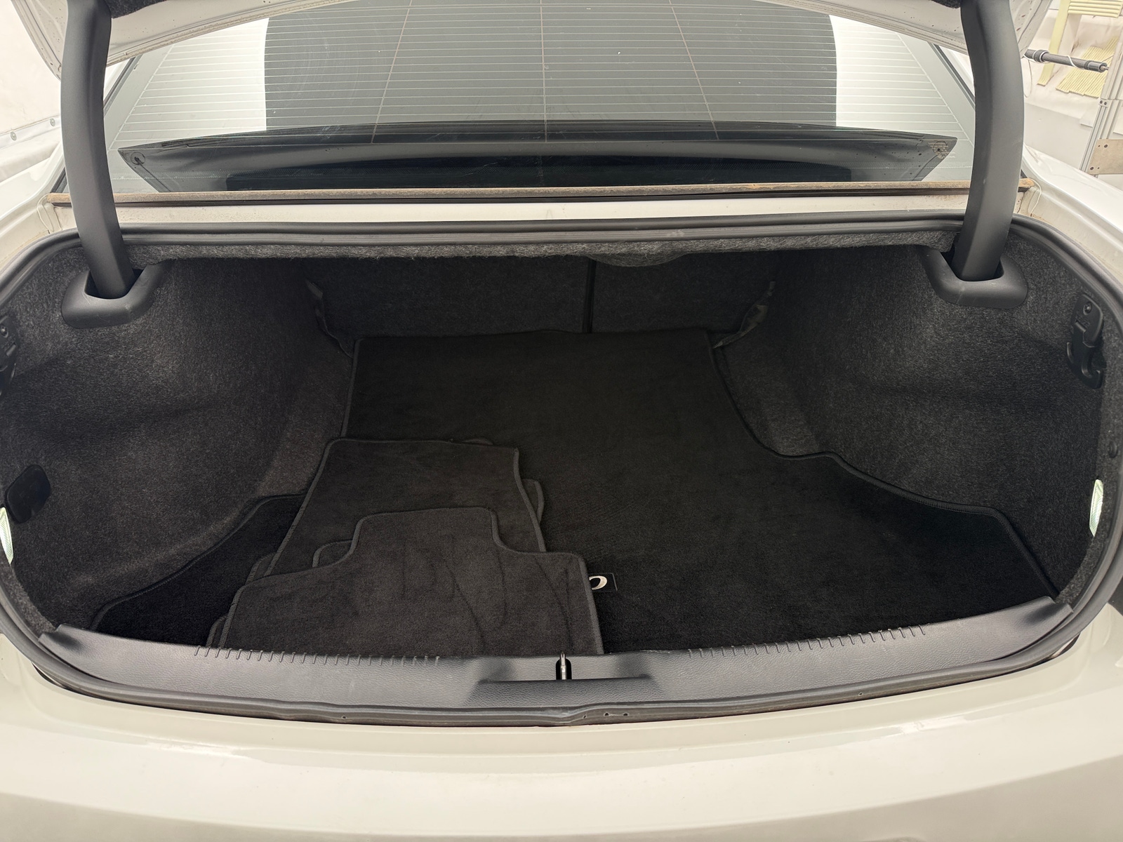 Thumbnail: 2014 Chrysler 300 - 6