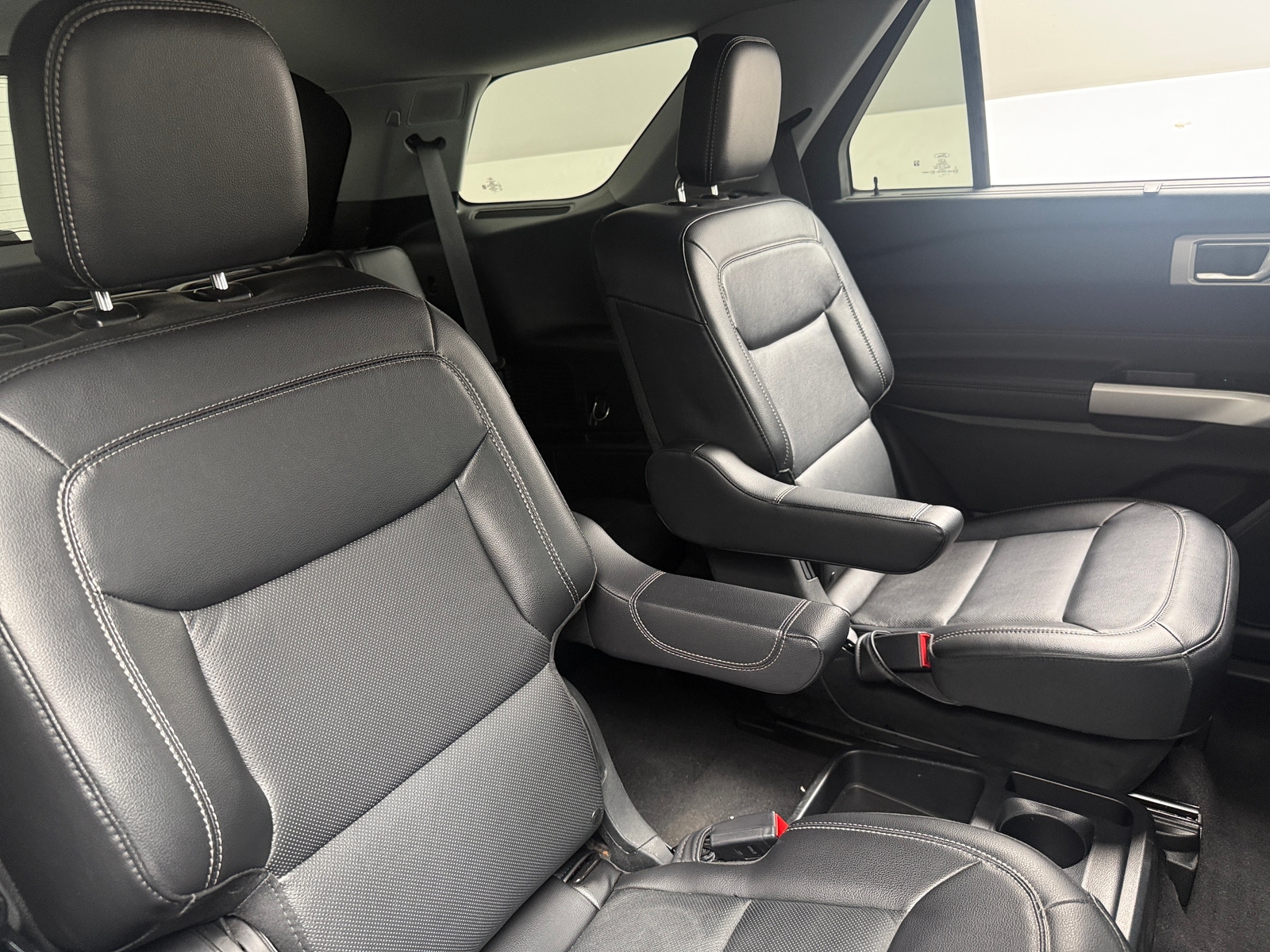 Thumbnail: 2021 Ford Explorer - 5