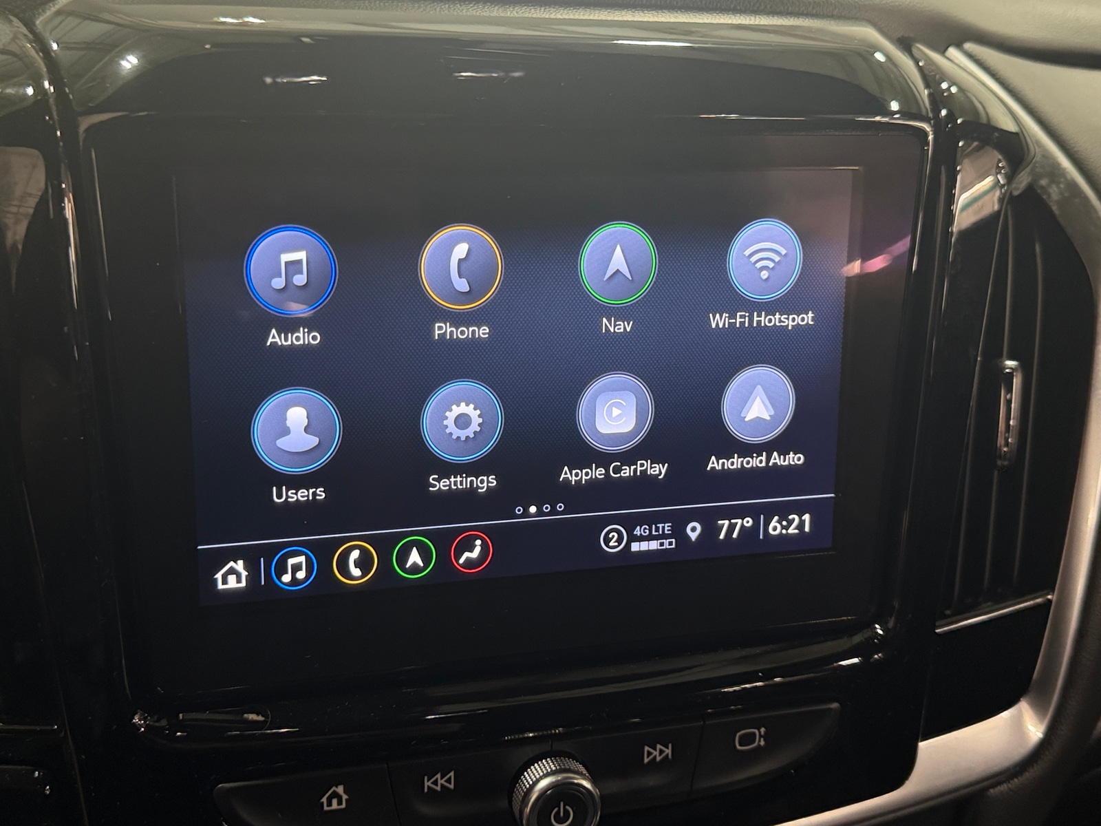 Thumbnail: 2023 Chevrolet Traverse - 3
