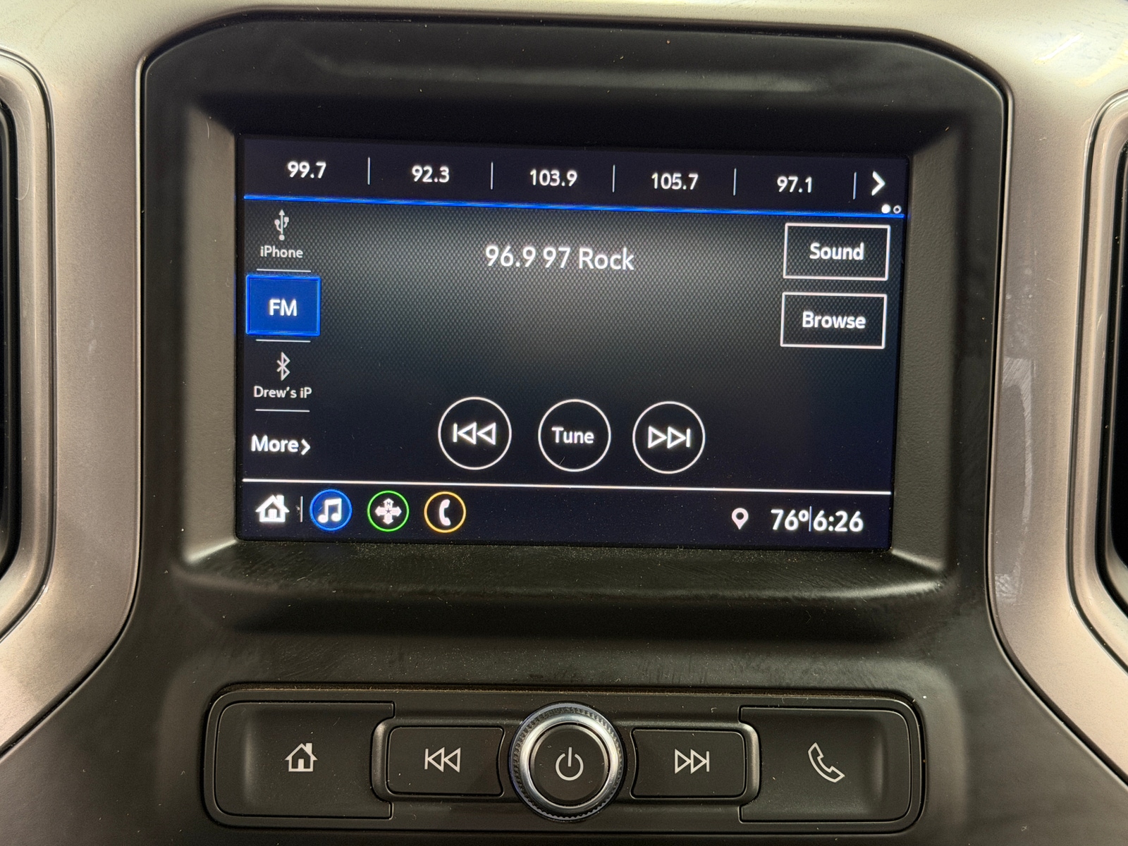 Thumbnail: 2021 Chevrolet Silverado 1500 - 4