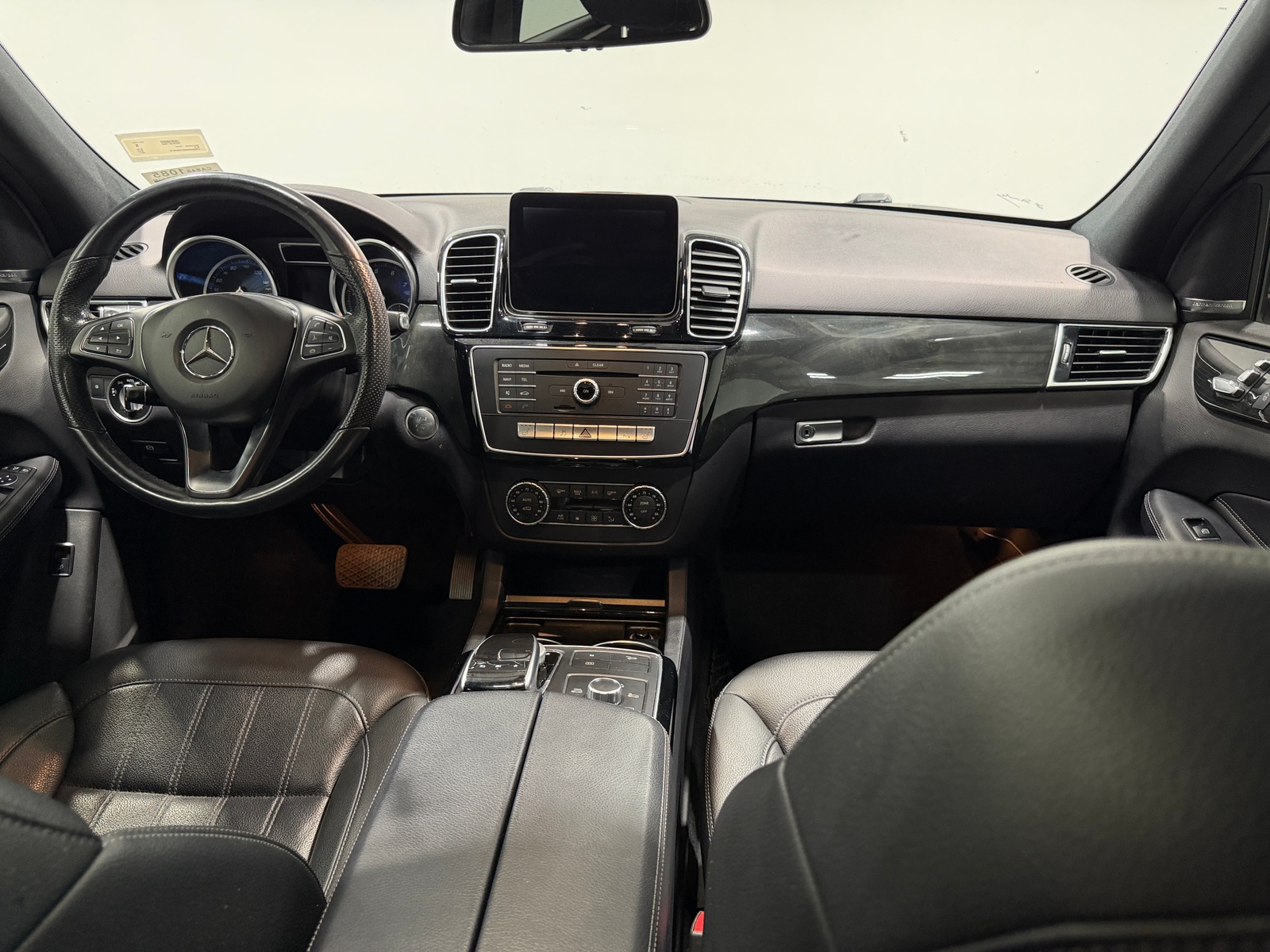 Thumbnail: 2017 Mercedes-Benz GLE - 2