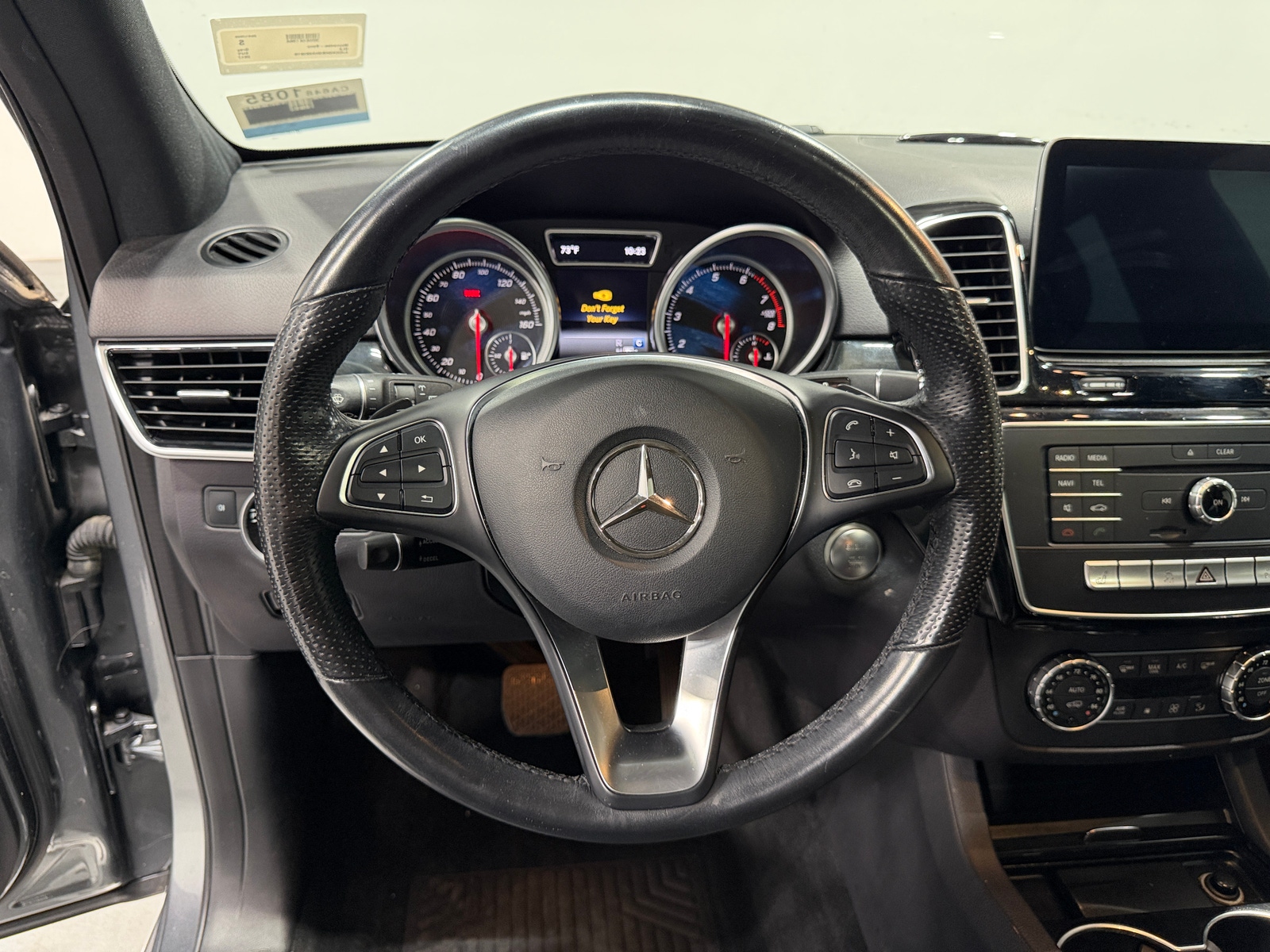 Thumbnail: 2017 Mercedes-Benz GLE - 4