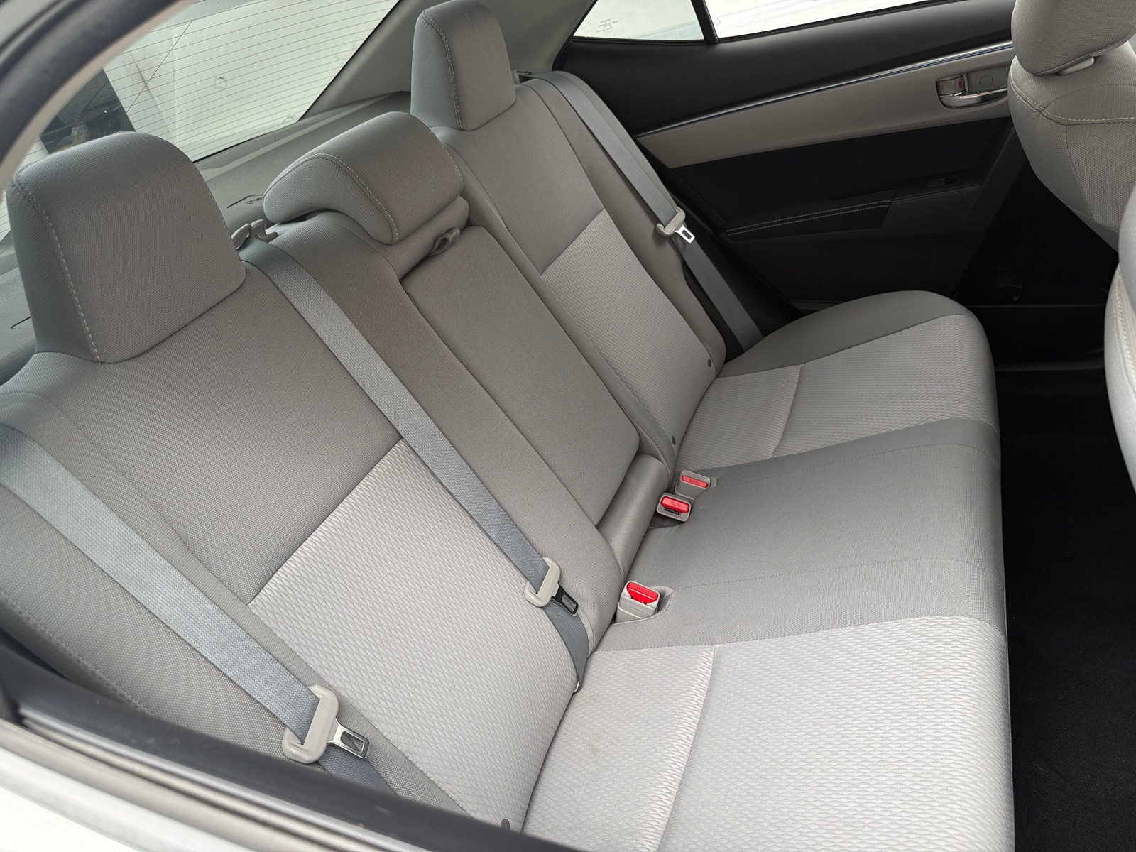 Thumbnail: 2015 Toyota Corolla - 6