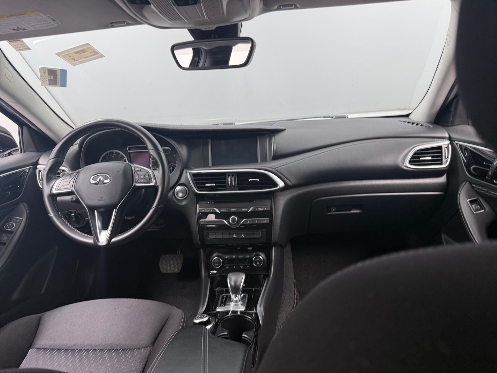 Thumbnail: 2019 INFINITI QX30 - 3