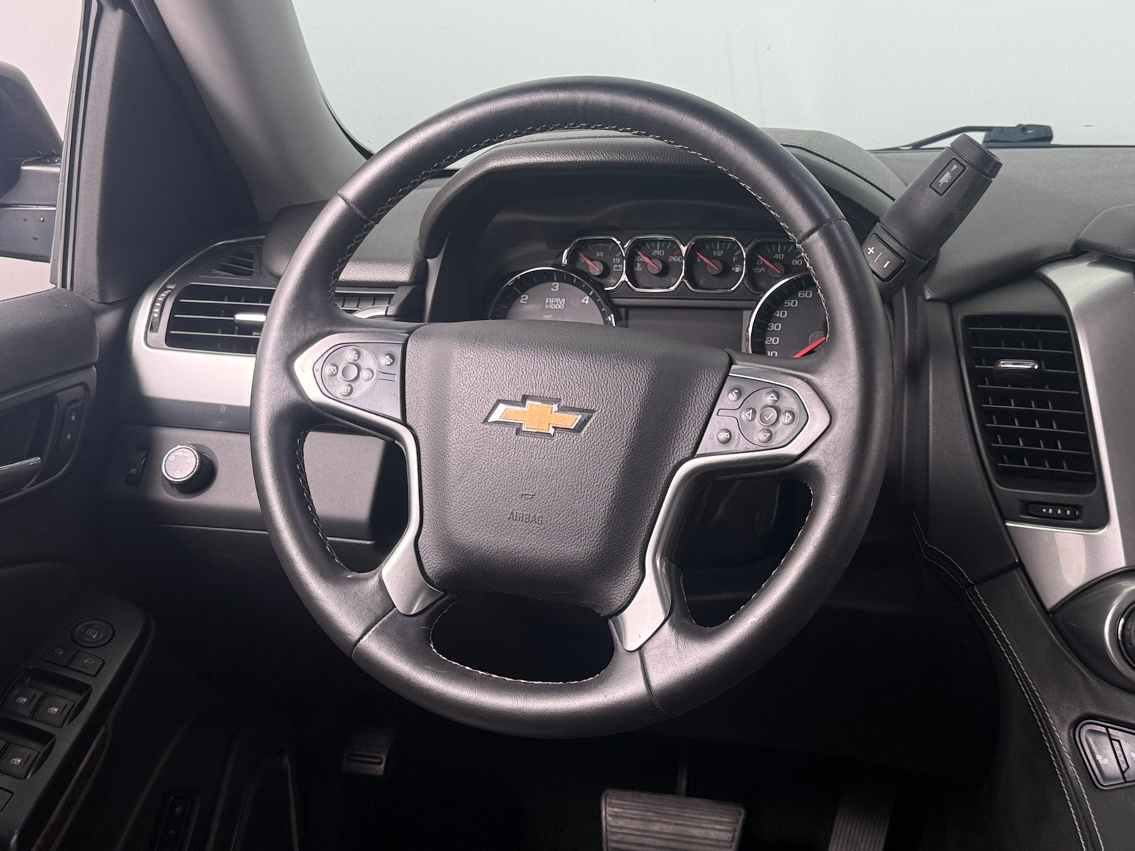 Thumbnail: 2016 Chevrolet Tahoe - 4