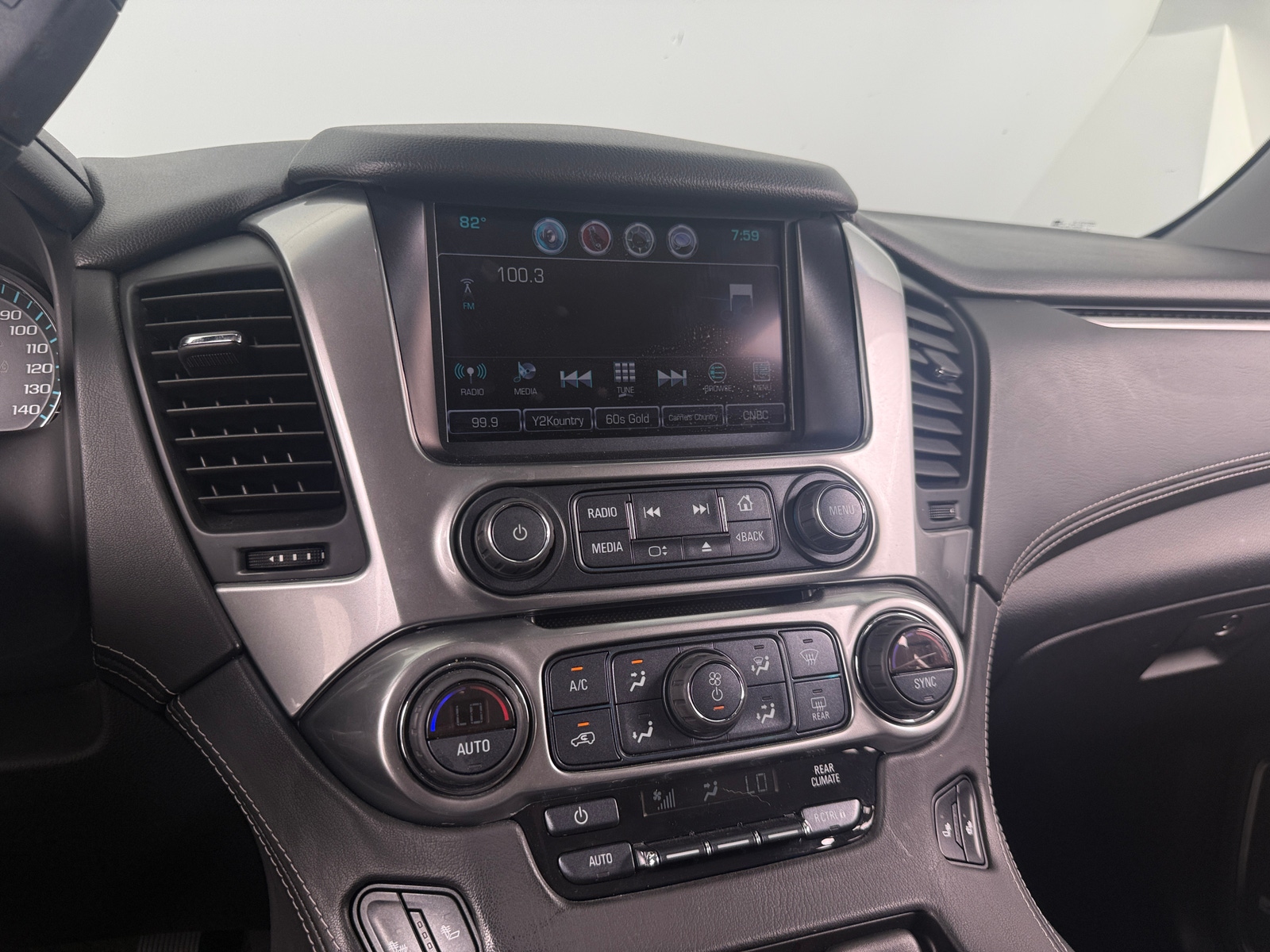 Thumbnail: 2016 Chevrolet Tahoe - 3