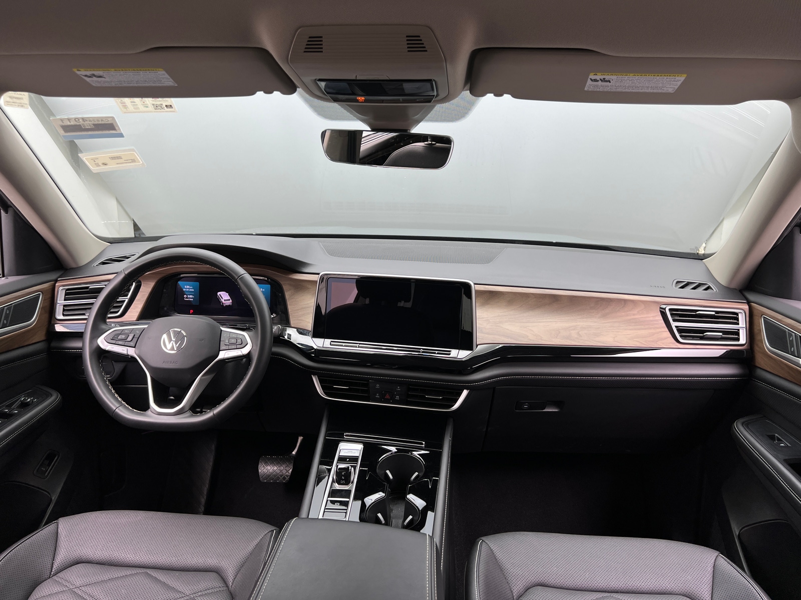 Thumbnail: 2026 Volkswagen Atlas - 3