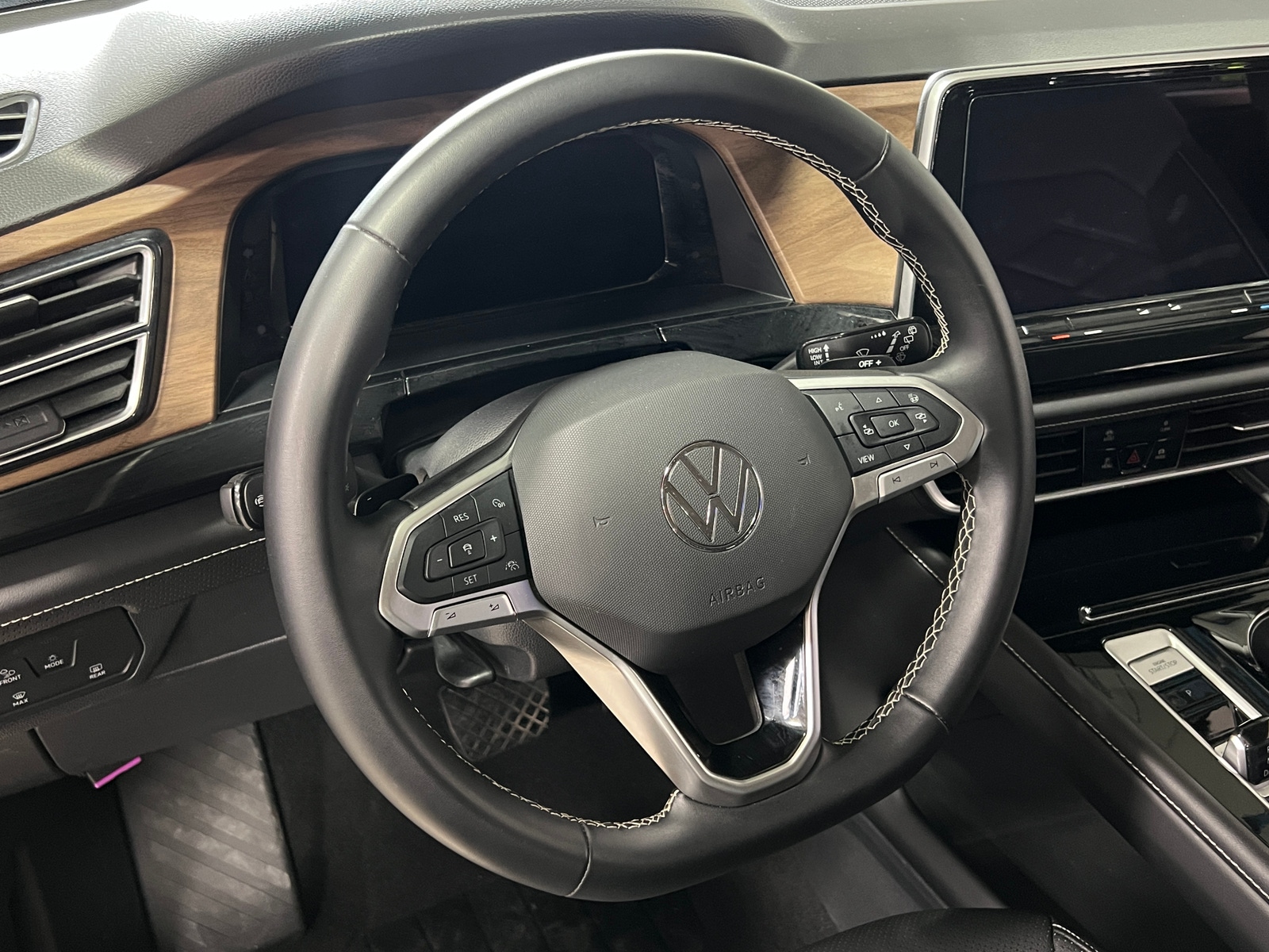 Thumbnail: 2026 Volkswagen Atlas - 5
