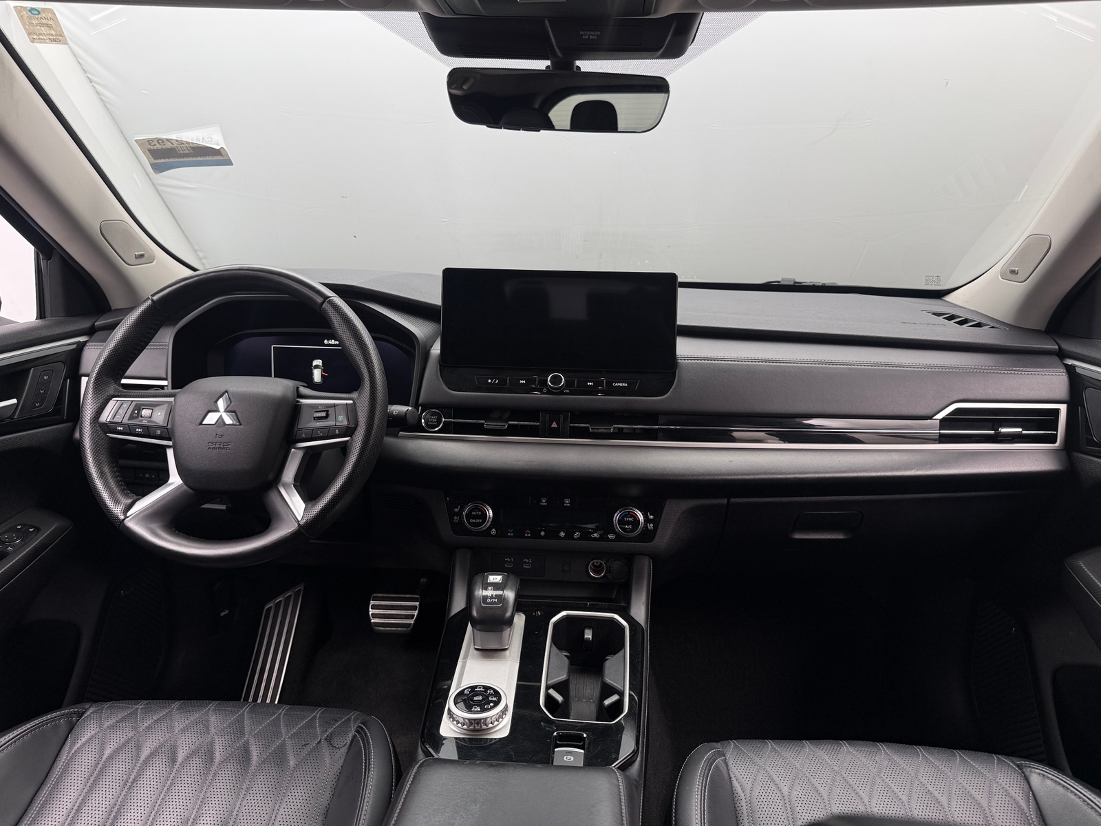 Thumbnail: 2025 Mitsubishi Outlander - 2