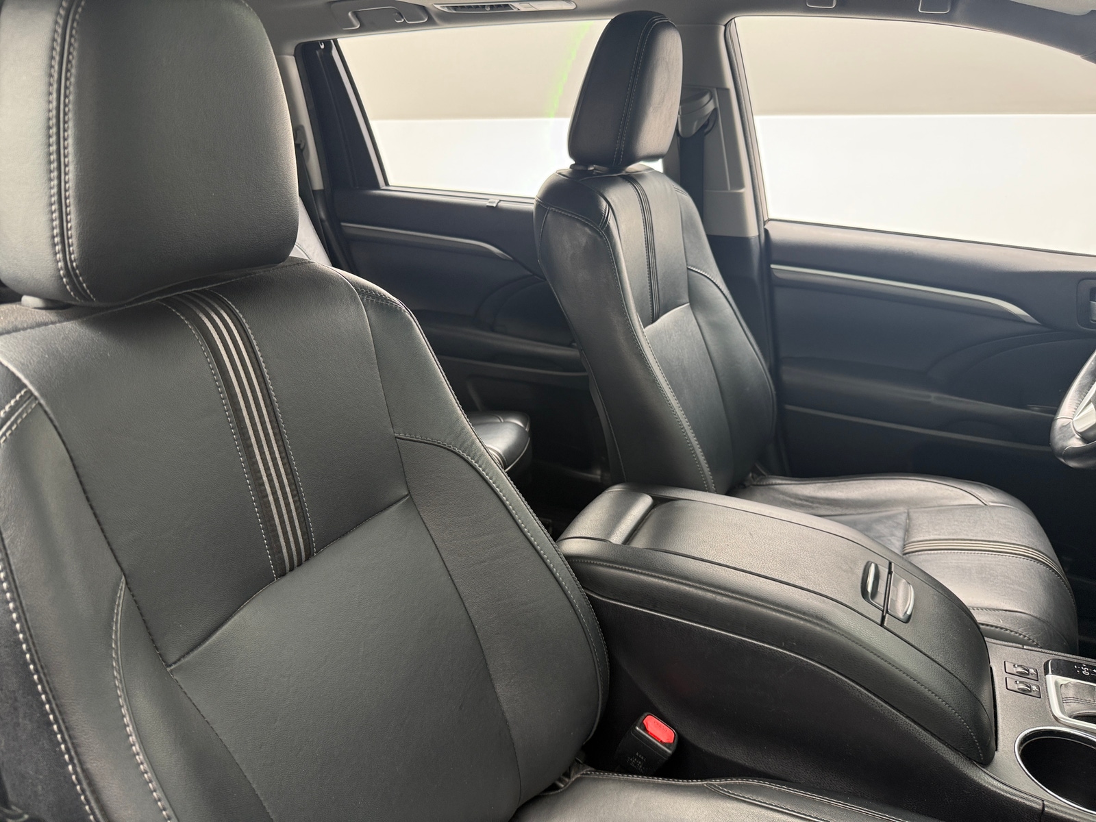 Thumbnail: 2017 Toyota Highlander - 2