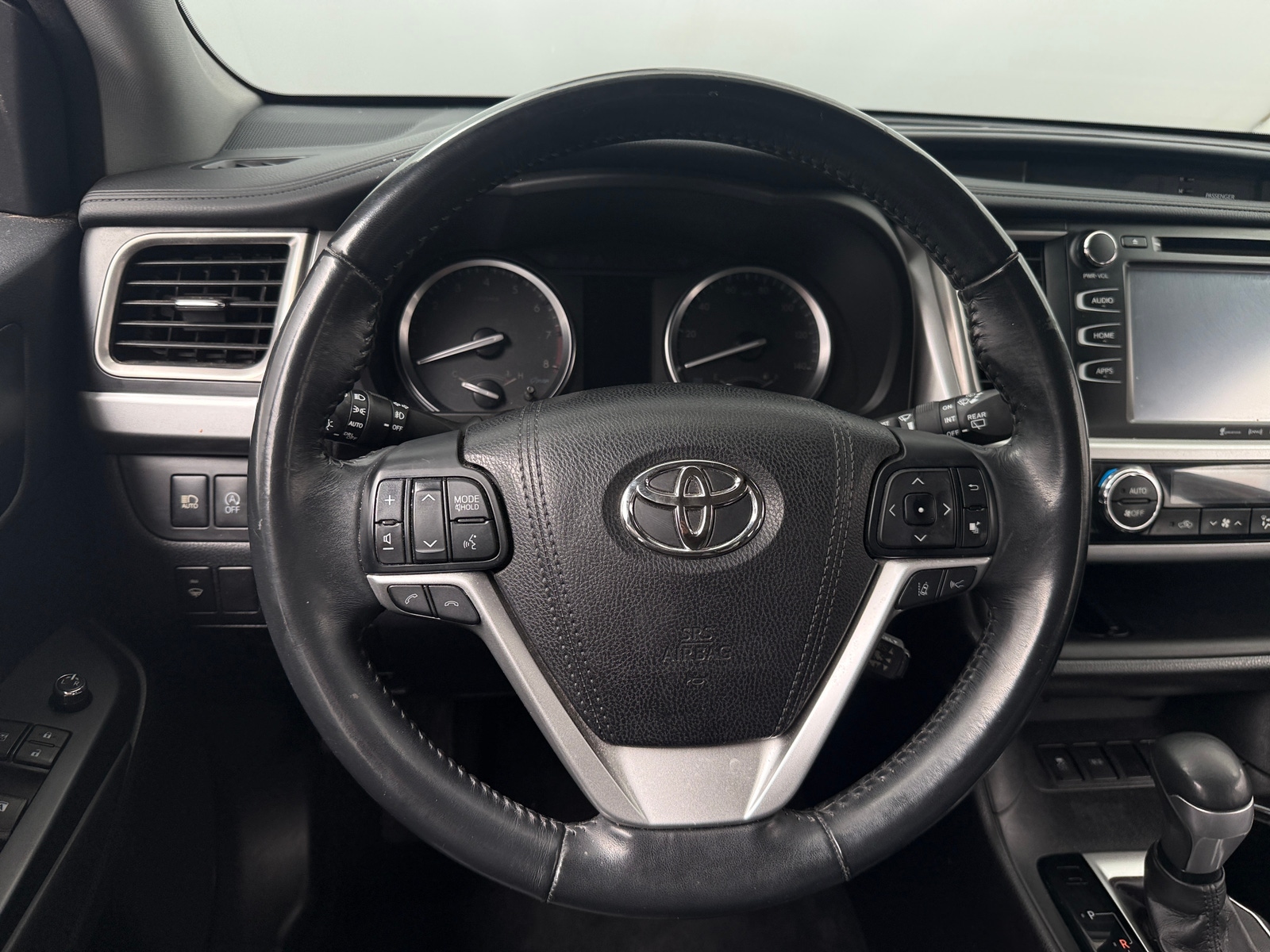 Thumbnail: 2017 Toyota Highlander - 5
