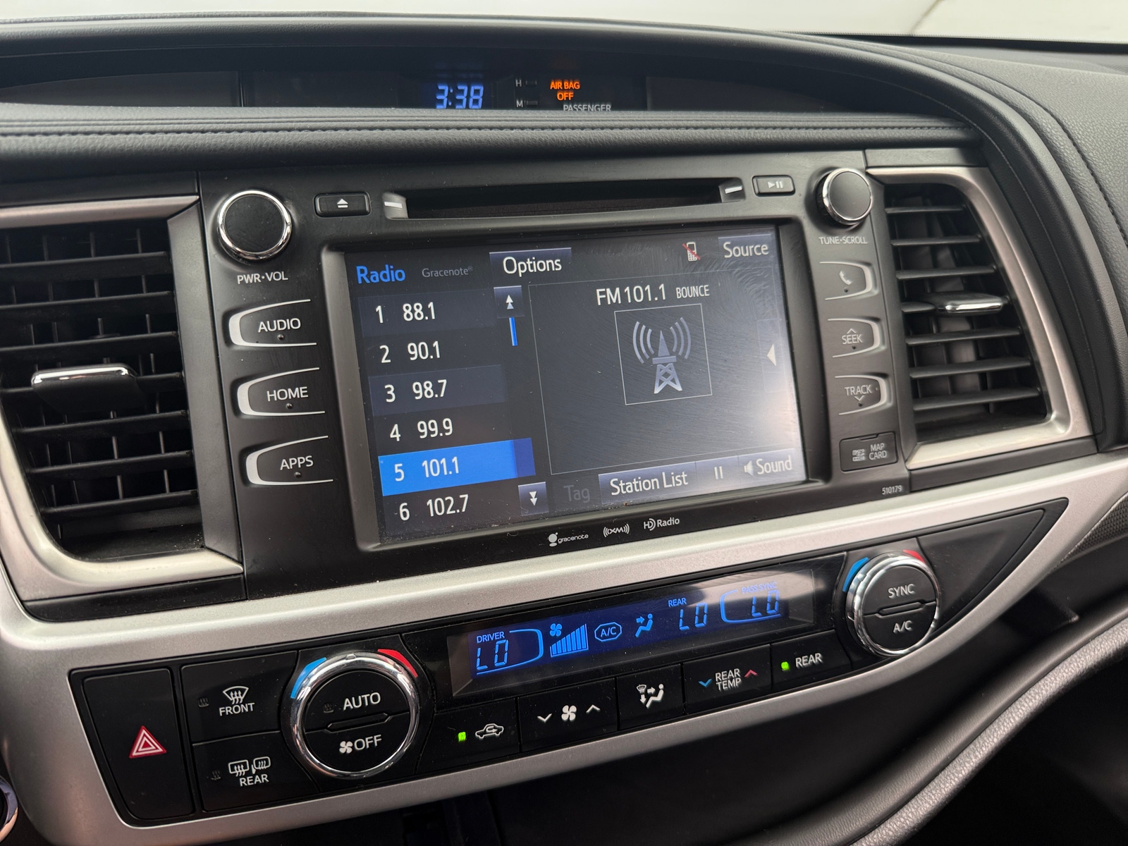 Thumbnail: 2017 Toyota Highlander - 4