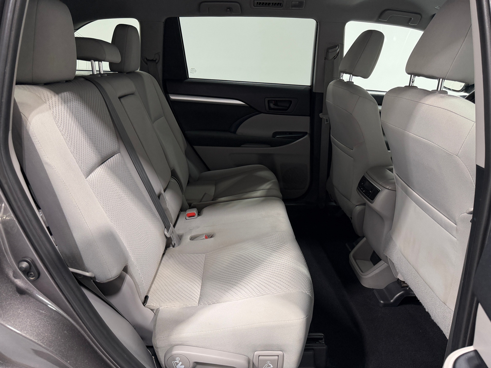 Thumbnail: 2019 Toyota Highlander - 6