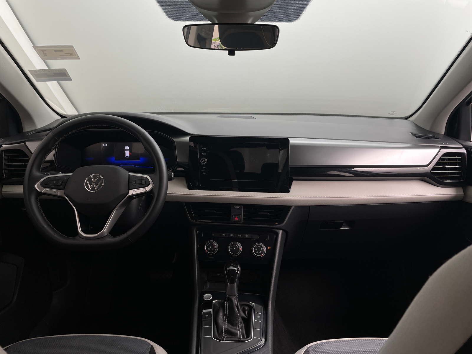 Thumbnail: 2025 Volkswagen Taos - 3