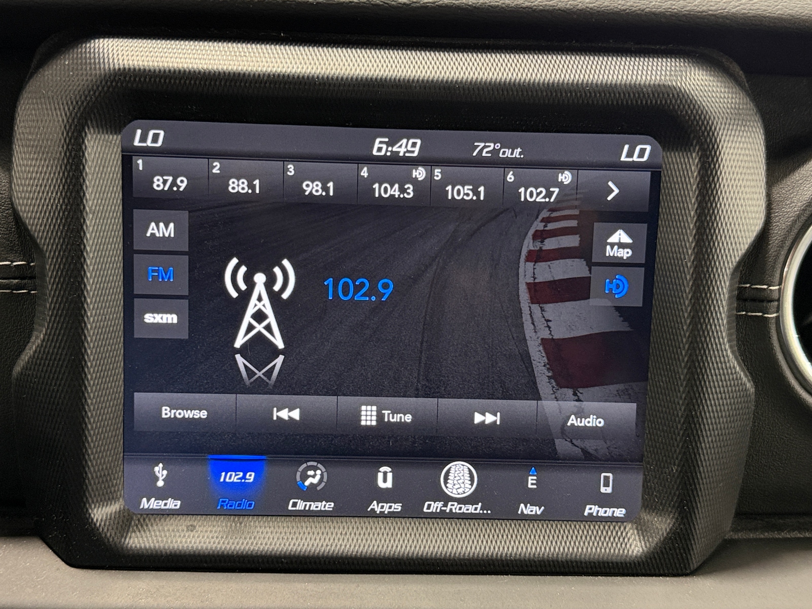 Thumbnail: 2018 Jeep Wrangler - 3