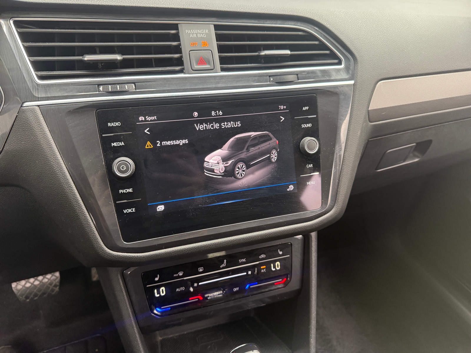 Thumbnail: 2022 Volkswagen Tiguan - 4