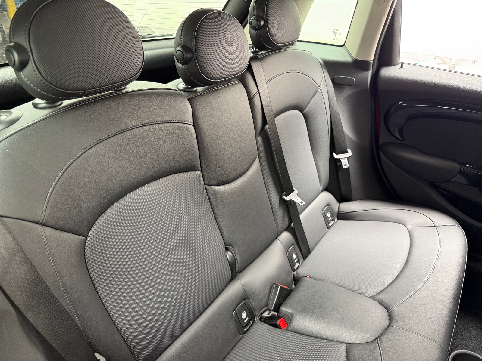 Thumbnail: 2019 MINI Cooper Hardtop - 5