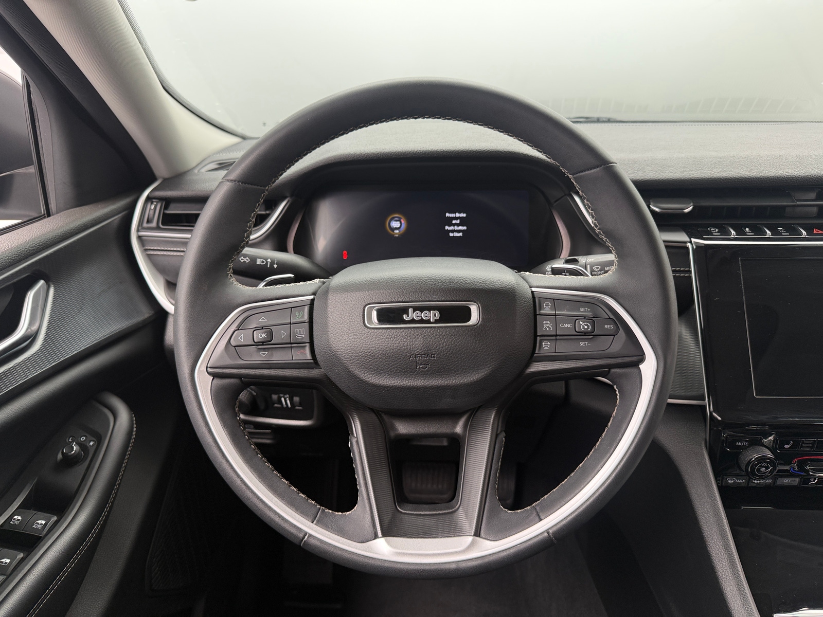 Thumbnail: 2023 Jeep Grand Cherokee L - 5