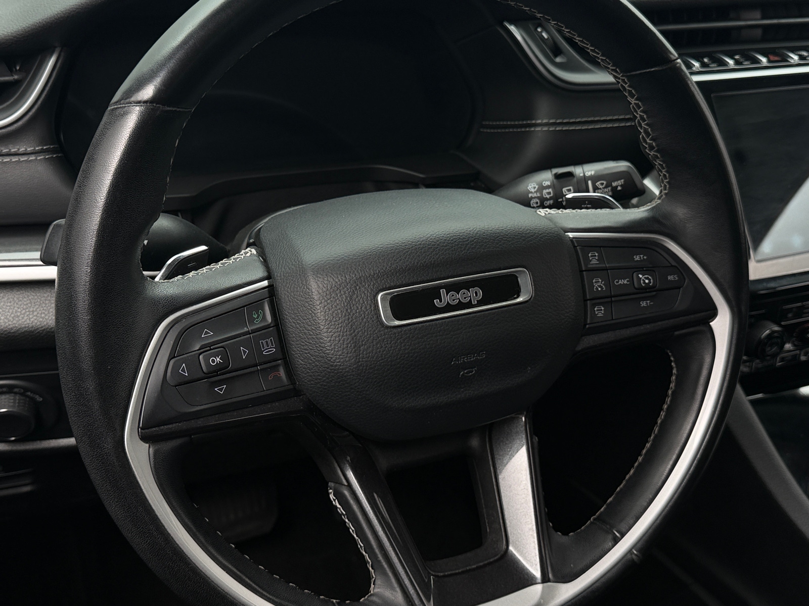 Thumbnail: 2022 Jeep Grand Cherokee L - 5