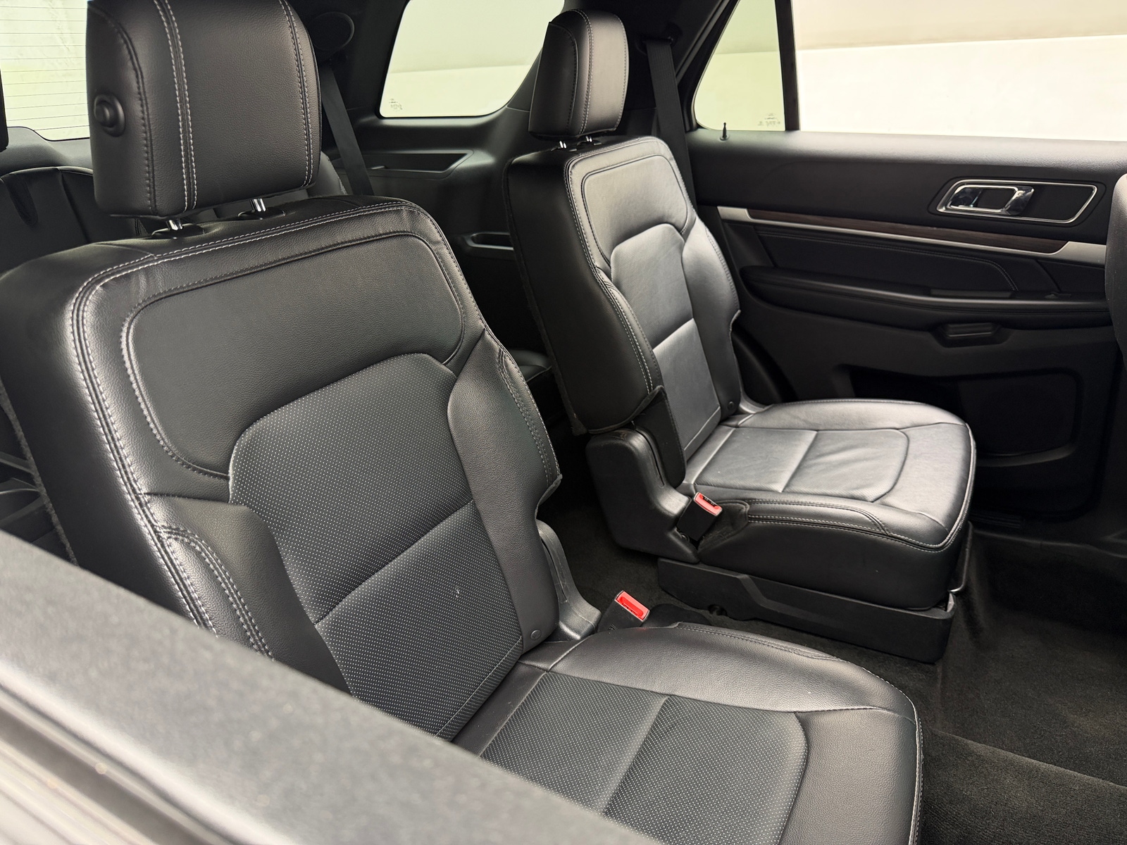 Thumbnail: 2017 Ford Explorer - 5
